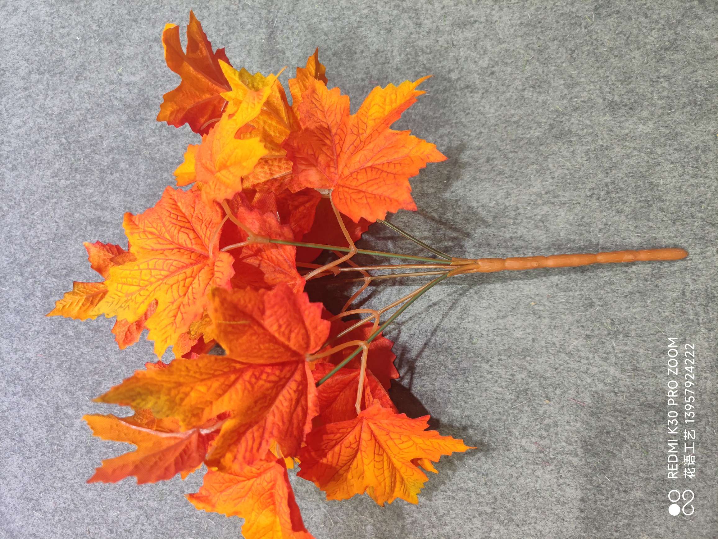 Artificial Maple Leaf Artificial Fall Color Small Bundle Halloween Thanksgiving Decoration Autumn Artificial Plant Cloth Leaves Fake Flowers details Picture