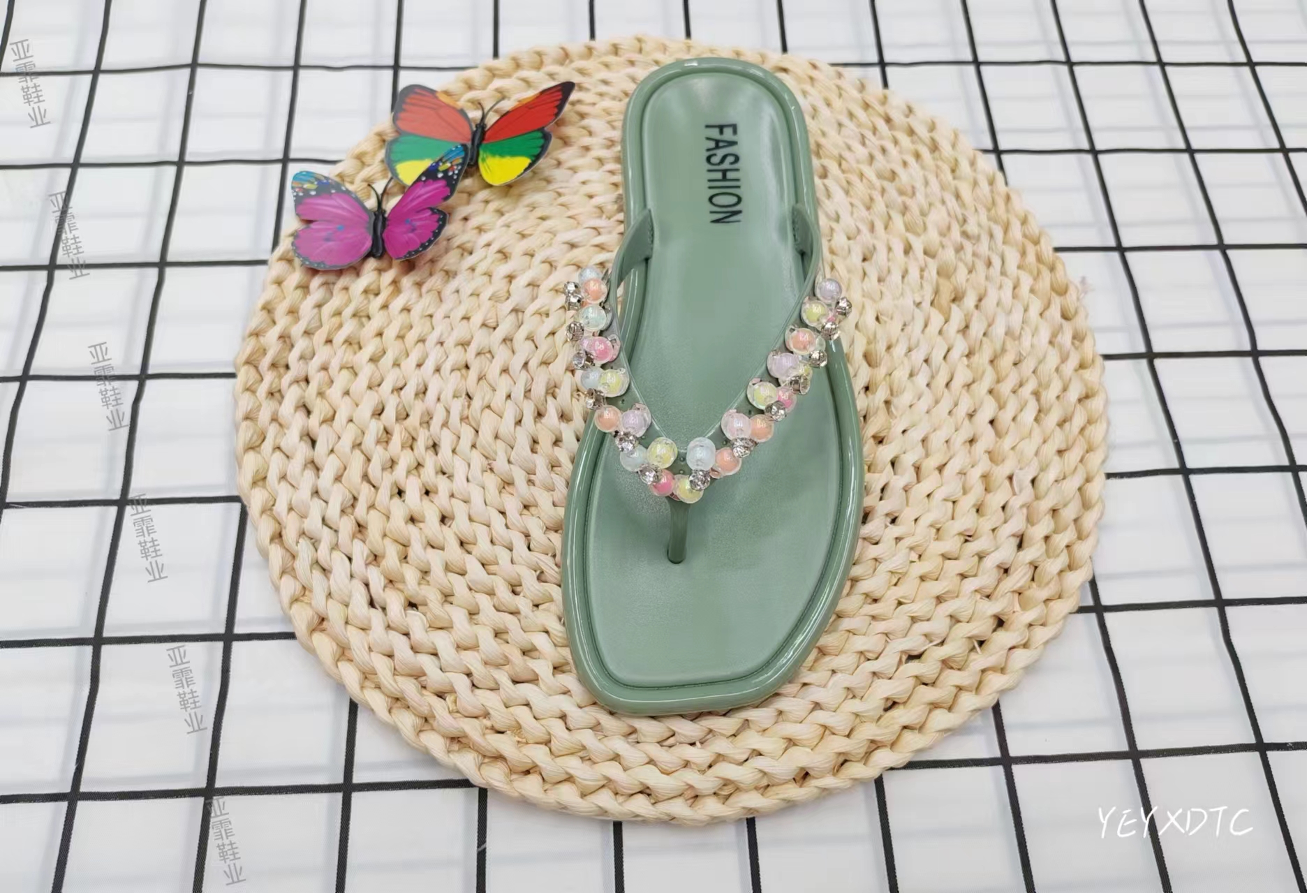 Summer fashion outerwear flip-flops full figure