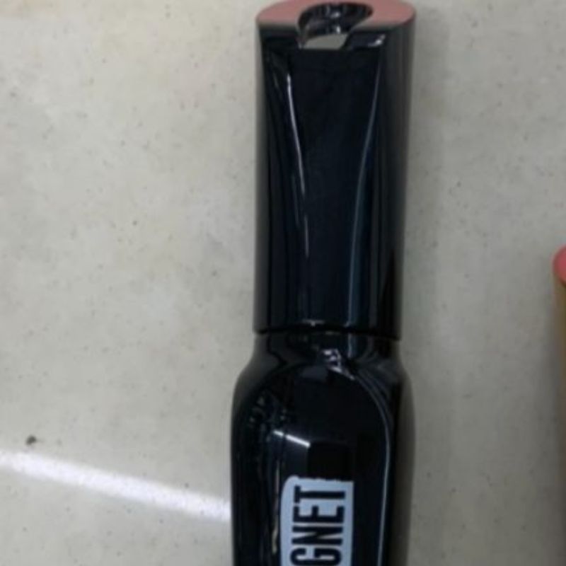 Mascara tube details Picture