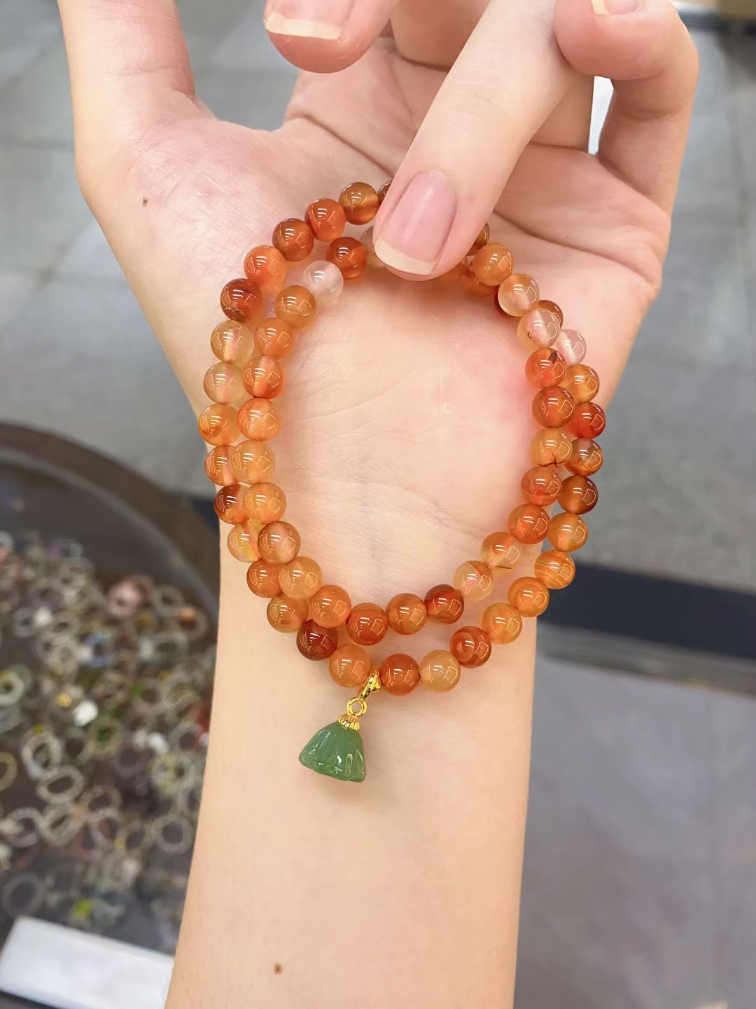 千辰饰品 天然原色玛瑙+南方玉莲蓬双圈手串手链详情1