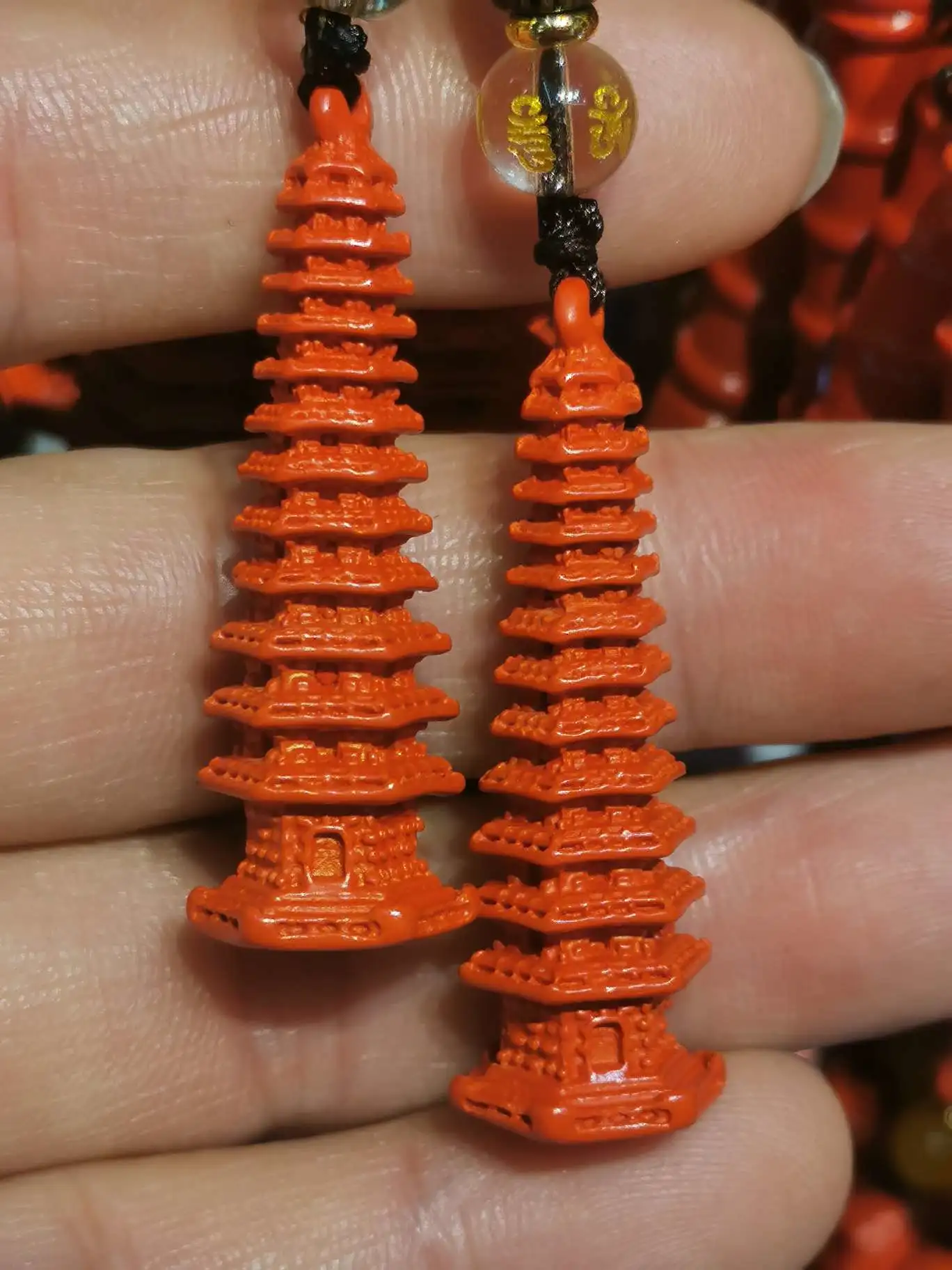 Cinnabar keychain detail image 5