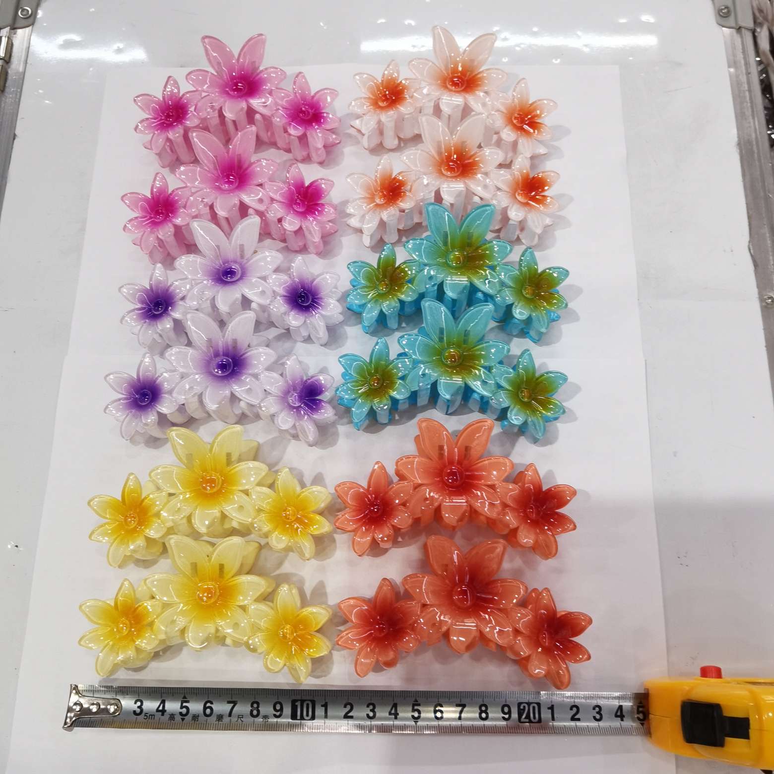 11 cm Frellia flower scratch-off color series new three-flower scratch-off hair accessory hairpin detail image 4