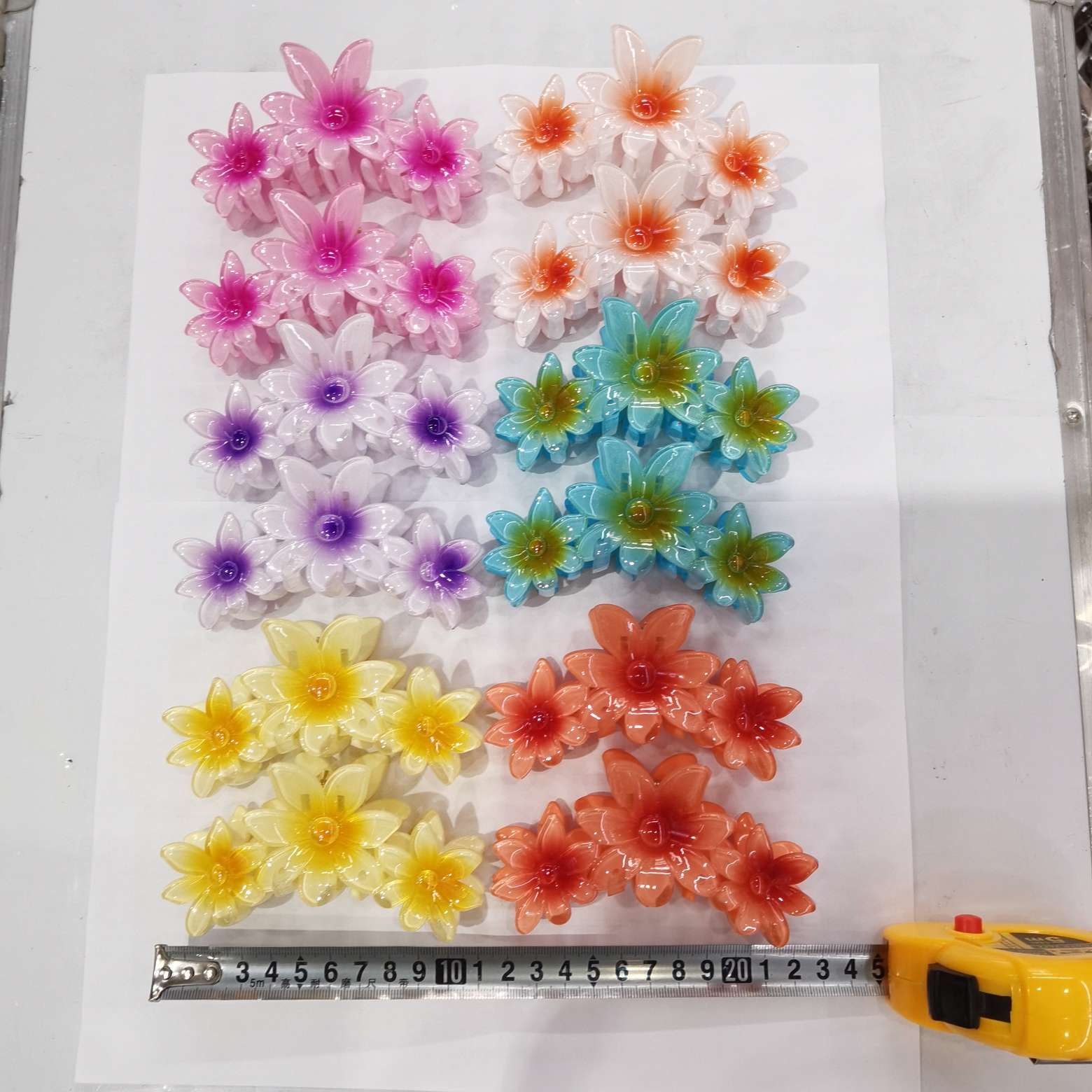 11 cm Frellia flower scratch-off color series new three-flower scratch-off hair accessory hairpin detail image 3