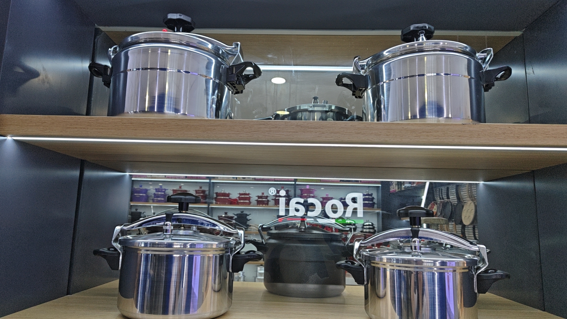 11-liter stainless steel pressure cooker Specification image