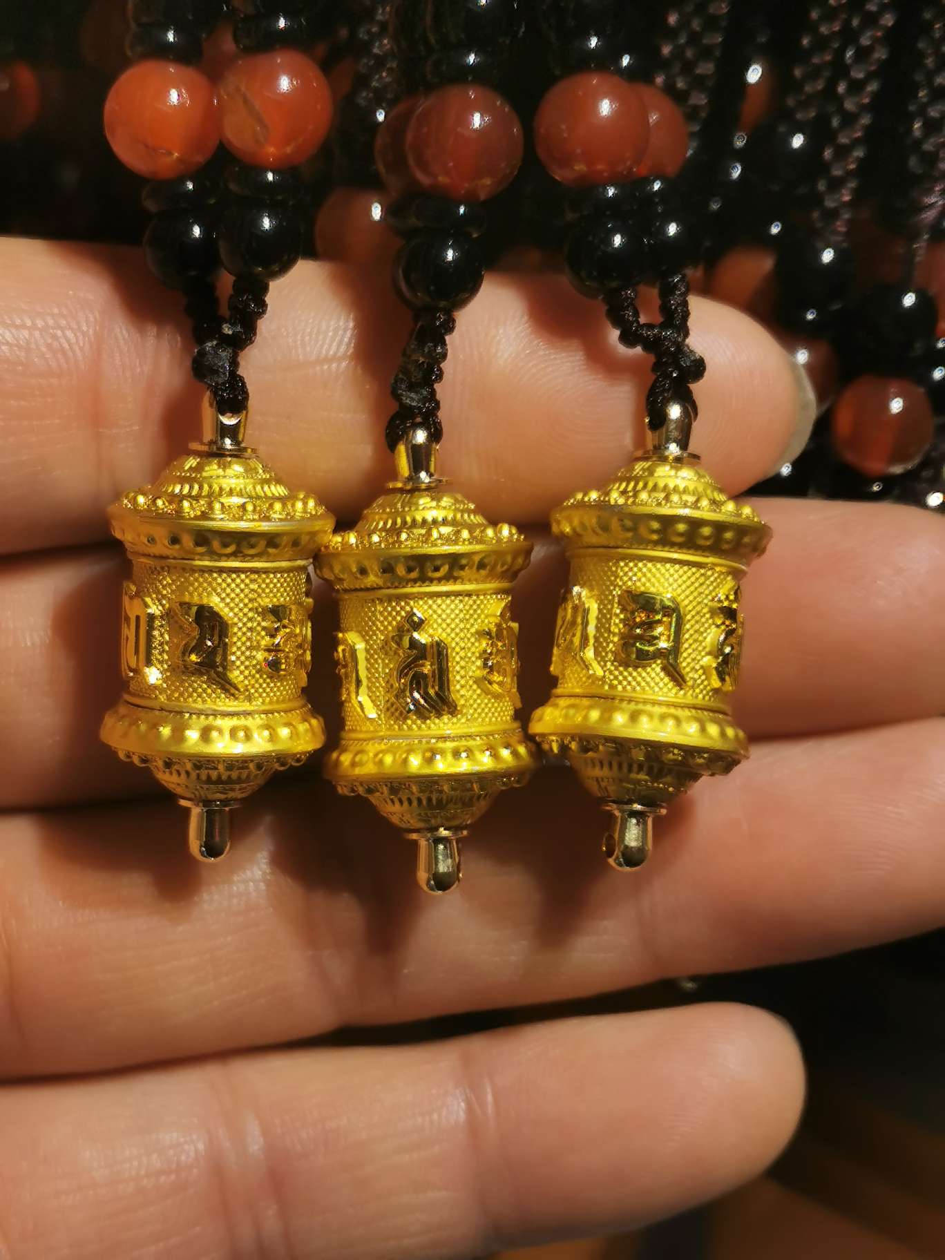 Alloy rotor wheel pendant detail image 4