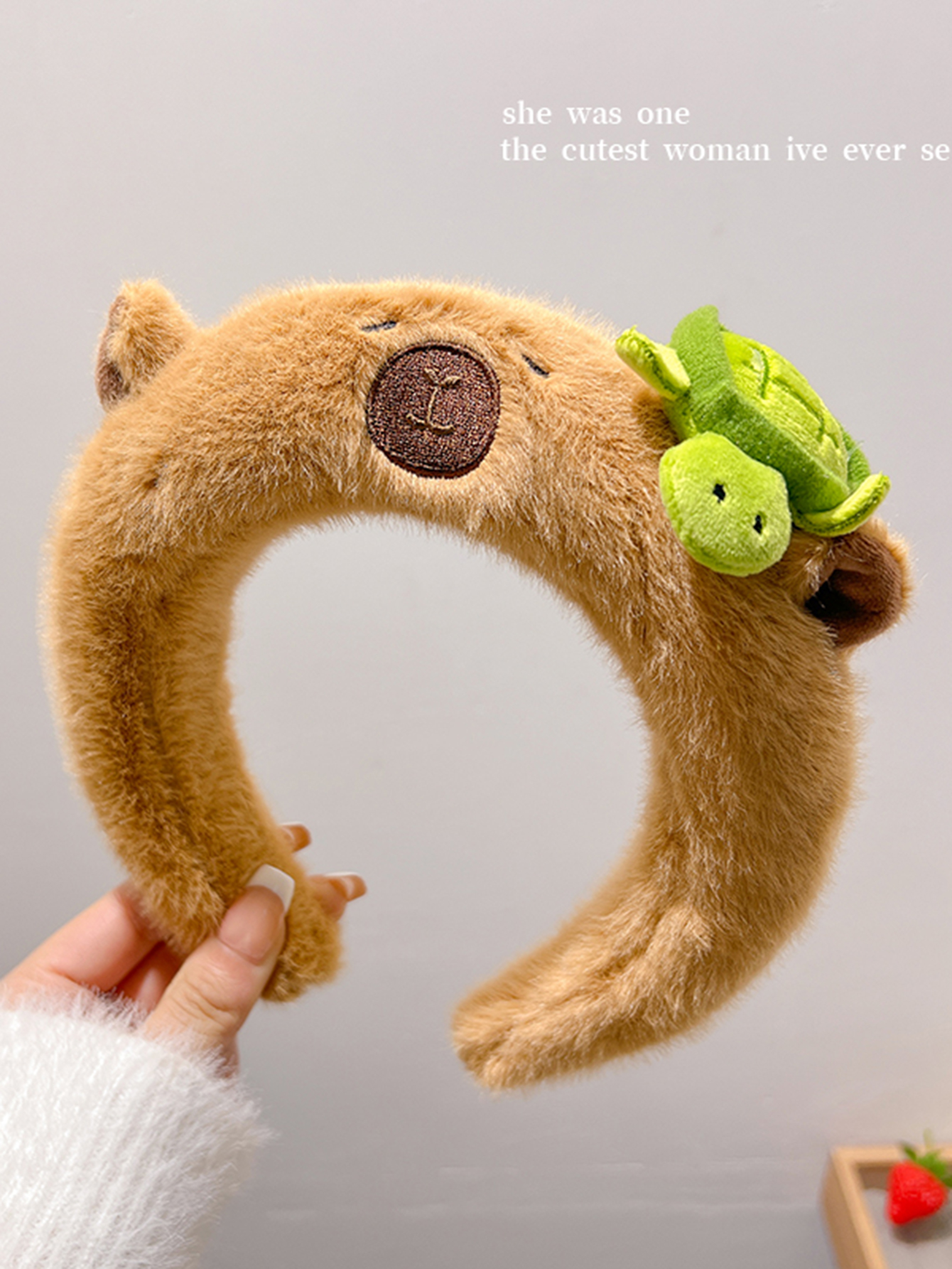 毛绒卡皮巴拉发箍女洗脸水豚高颅顶头箍儿童头饰品秋冬发饰女夏季百搭女孩发箍动物详情7