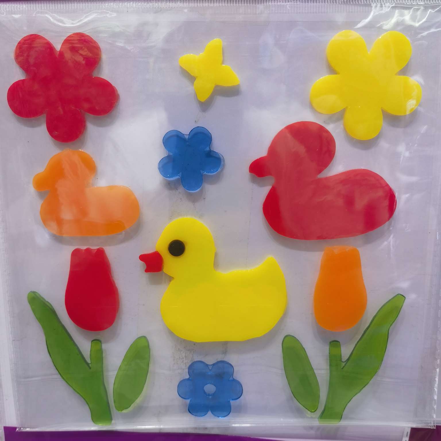 Fridge magnets can be stuck on soft rubber Windows at will