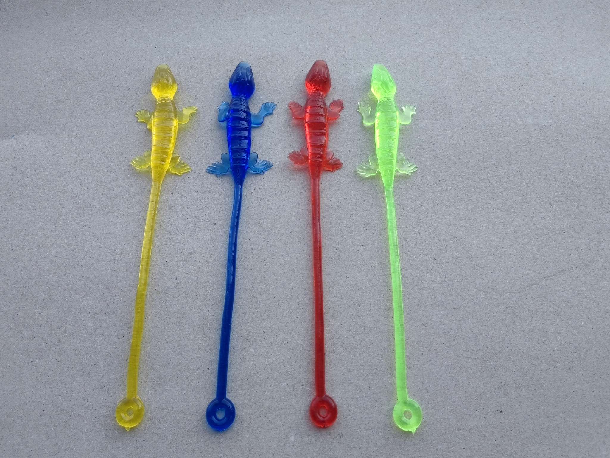 小玩具粘手