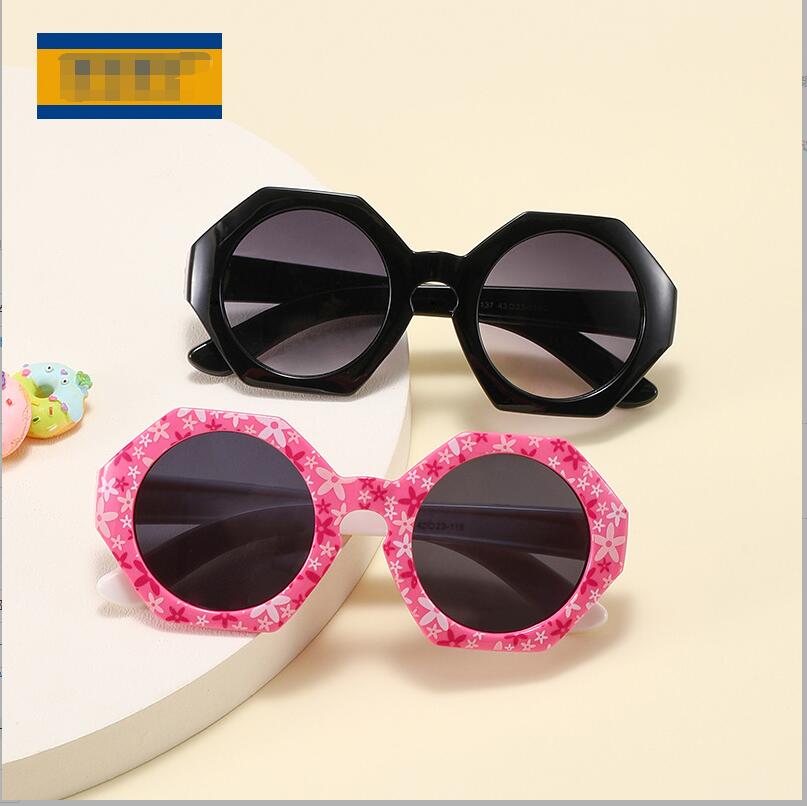 2024新款PC儿童太阳镜时尚男女童多边形户外防紫外线墨镜 XT6137