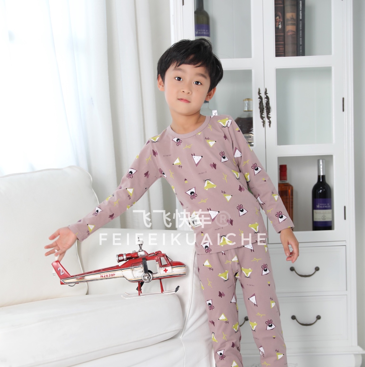 飞飞快车品牌儿童内衣套装莱卡棉秋衣秋裤厂家直销