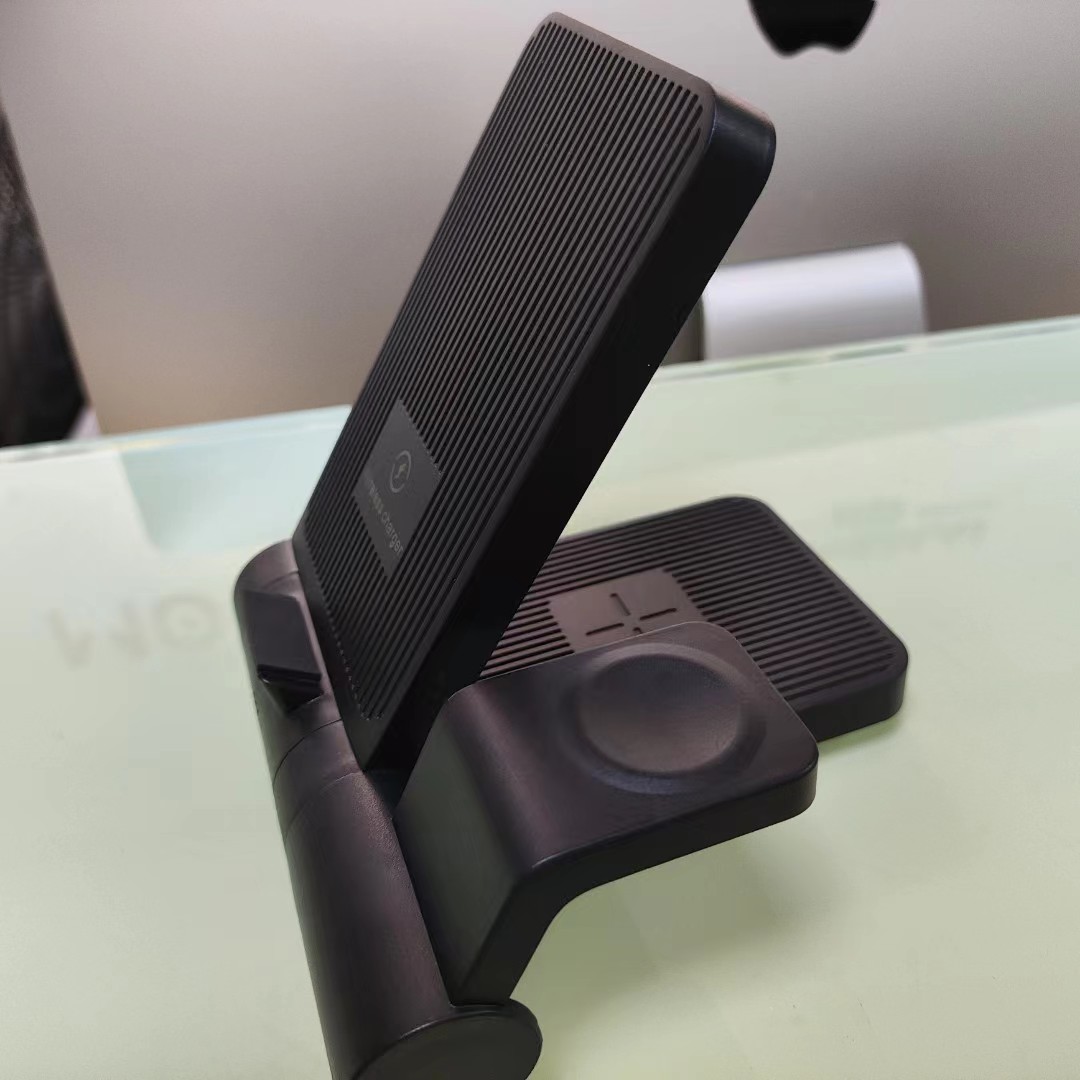 Foldable three-in-one wireless charger pic 1