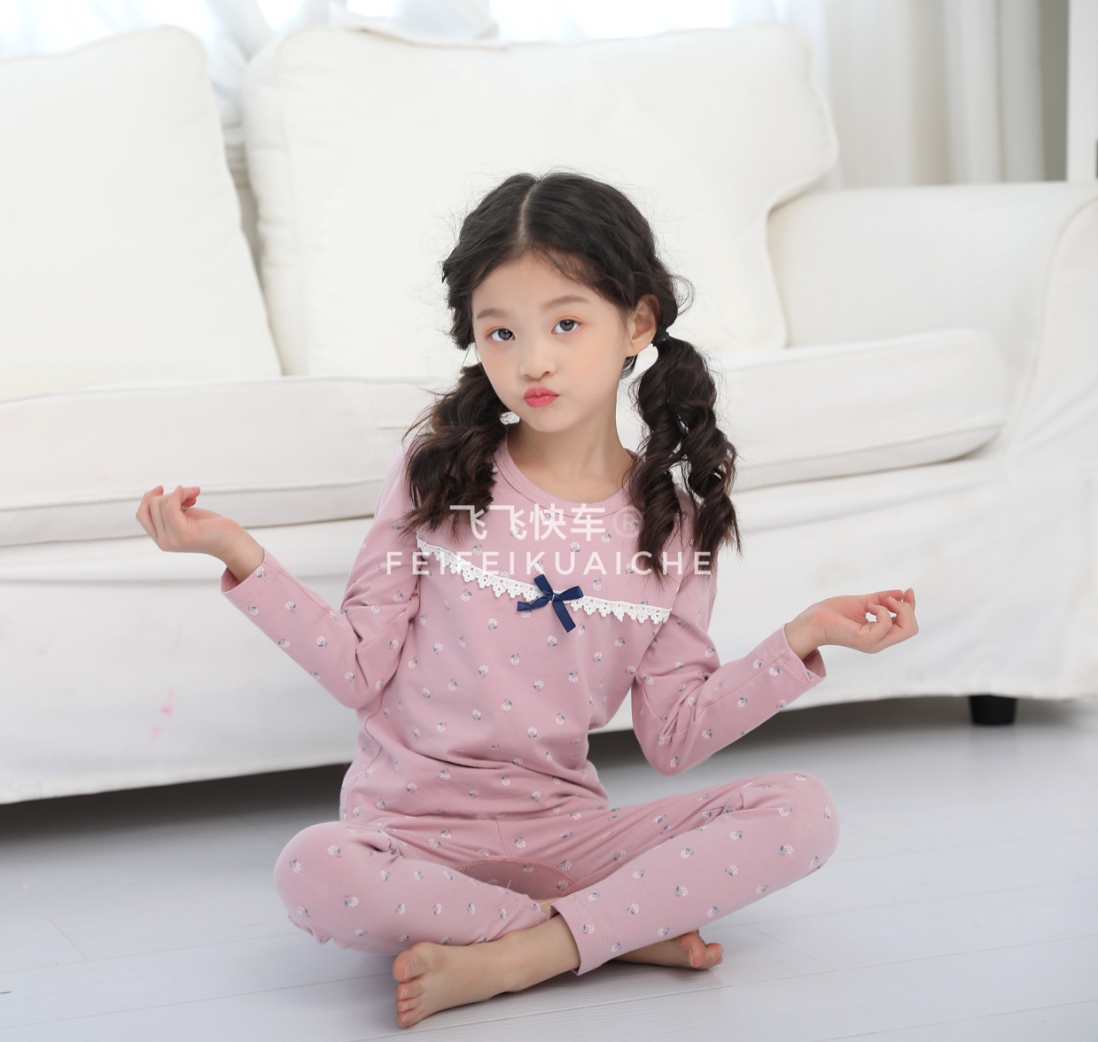 飞飞快车品牌儿童内衣套装秋衣秋裤厂家直销长袖长裤