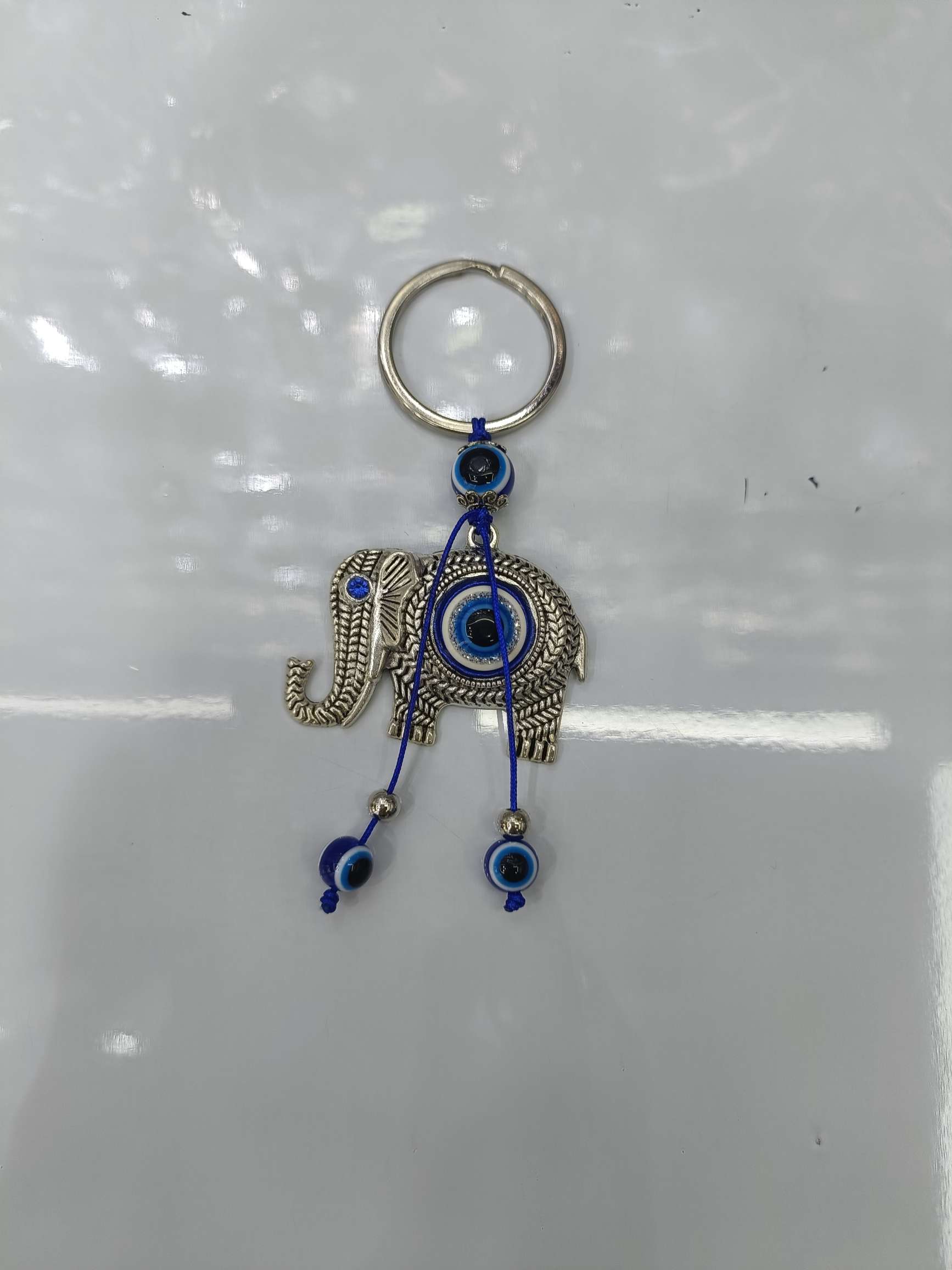 Alloy handicrafts keychain pendants, high-end gifts, key chains, creative key accessories, exquisite and durable keychains, keychain pendants detail image 2