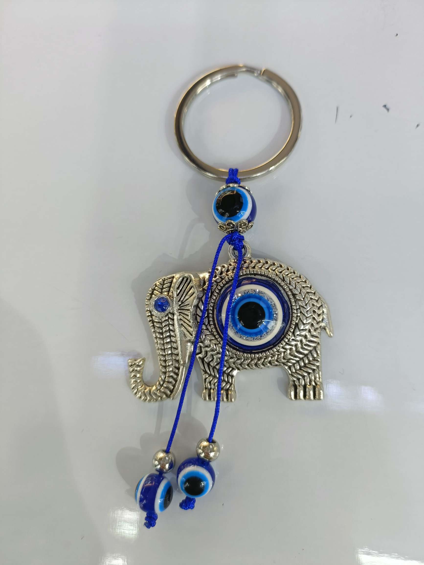 Alloy handicrafts keychain pendants, high-end gifts, key chains, creative key accessories, exquisite and durable keychains, keychain pendants