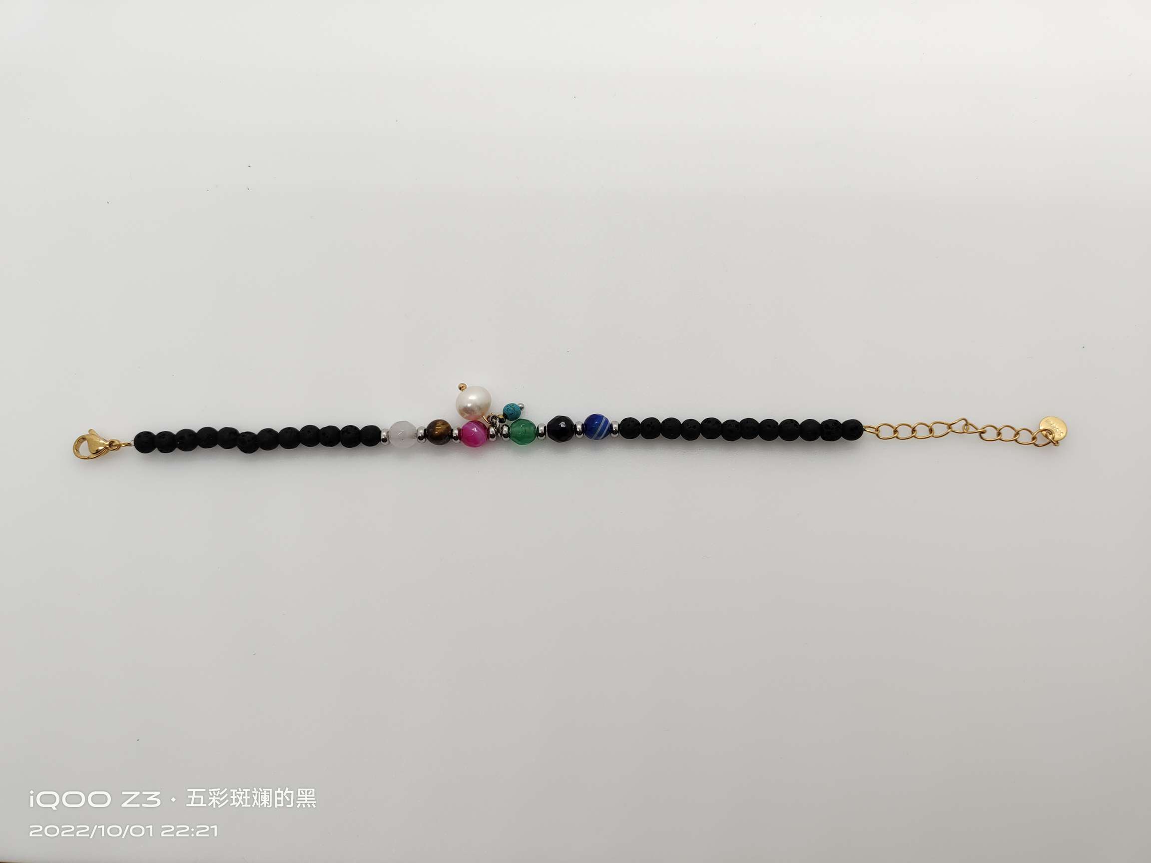 最新欧美流行饰品手链，适合各年龄段时尚女性佩戴细节图