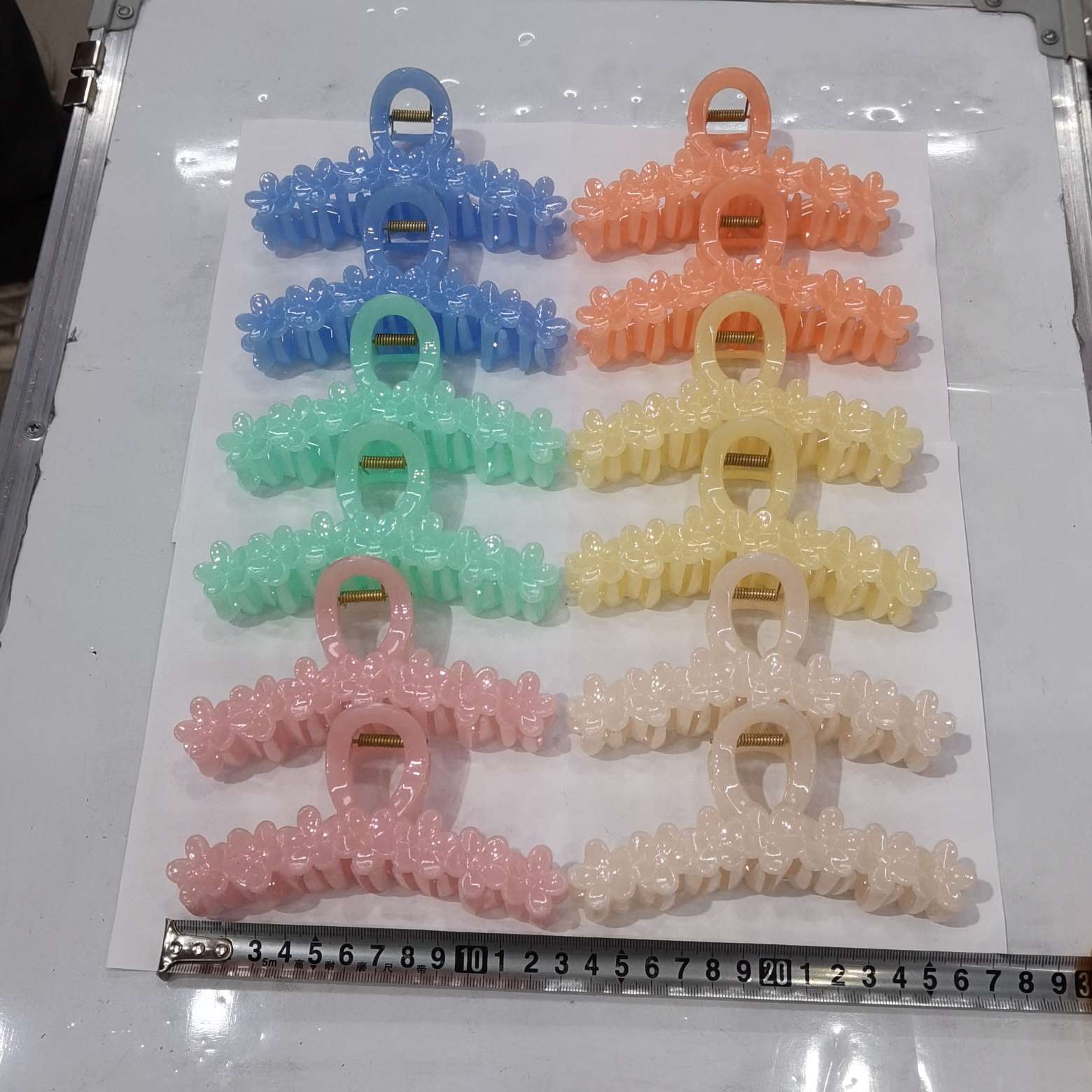 13 cm new spring, summer, autumn and winter jelly Seven-flower series scratch-off headwear with abundant hair volume detail image 6