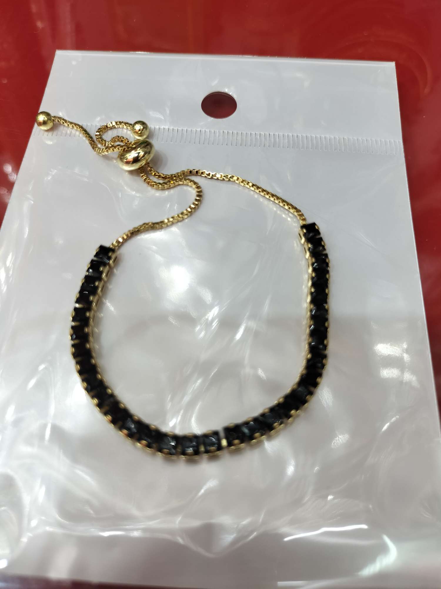 Exquisite and fashionable zircon copper bracelet, a unique Korean-style ladies' wrist accessory, shining and dazzling, high-end and elegant jewelry details Picture