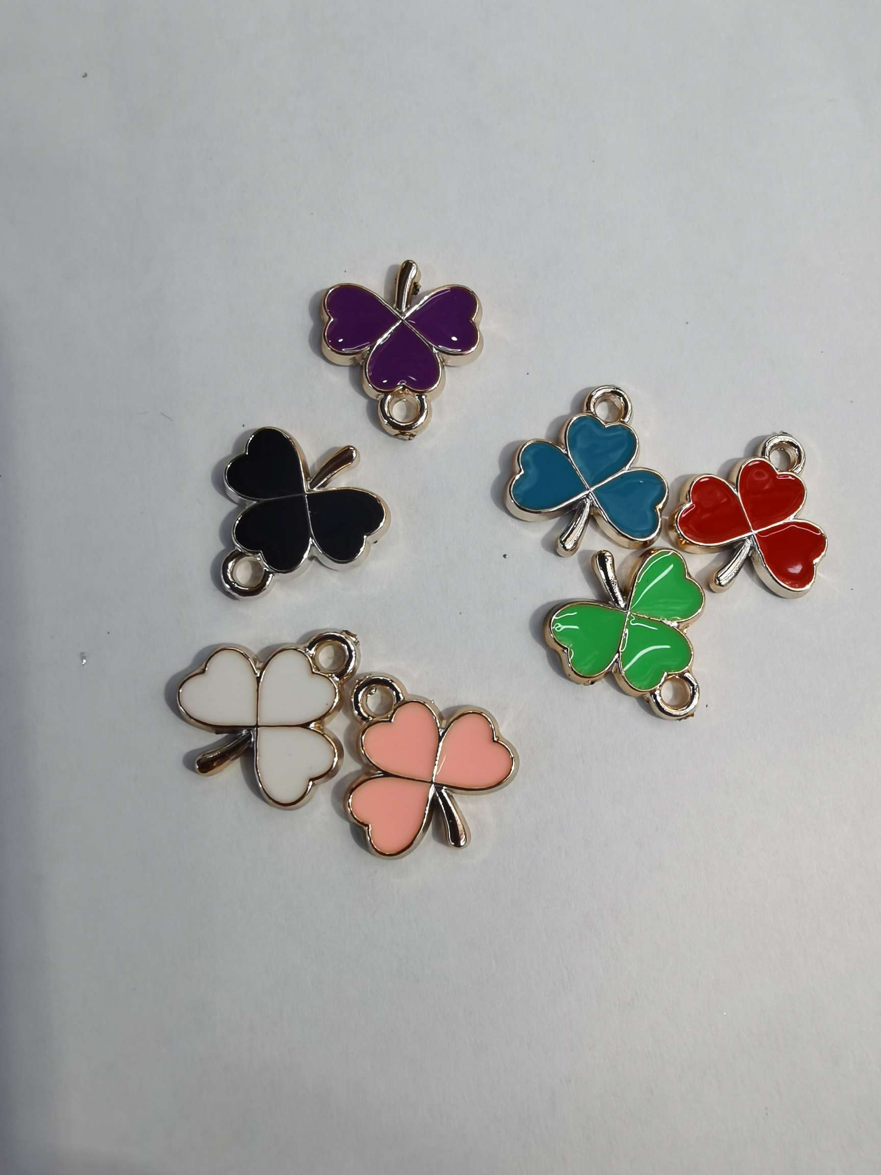 Irish Day Clover exclusive DIY plastic jewelry accessories, earrings, bracelets, pendants and other accessories, a pack of 500 pieces detail image 3