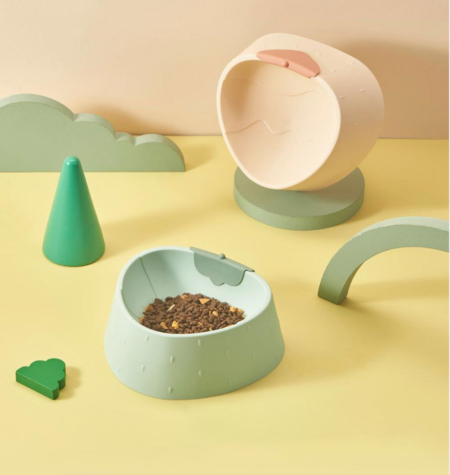 New cartoon strawberry pet plastic single bowl neck guard, anti-knock cat bowl, large-capacity dog food bowl, pet supplies pic 4