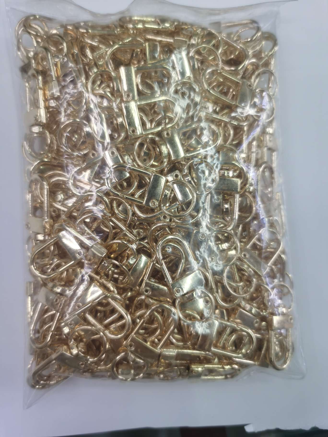 The door latch is made of zinc alloy KC gold