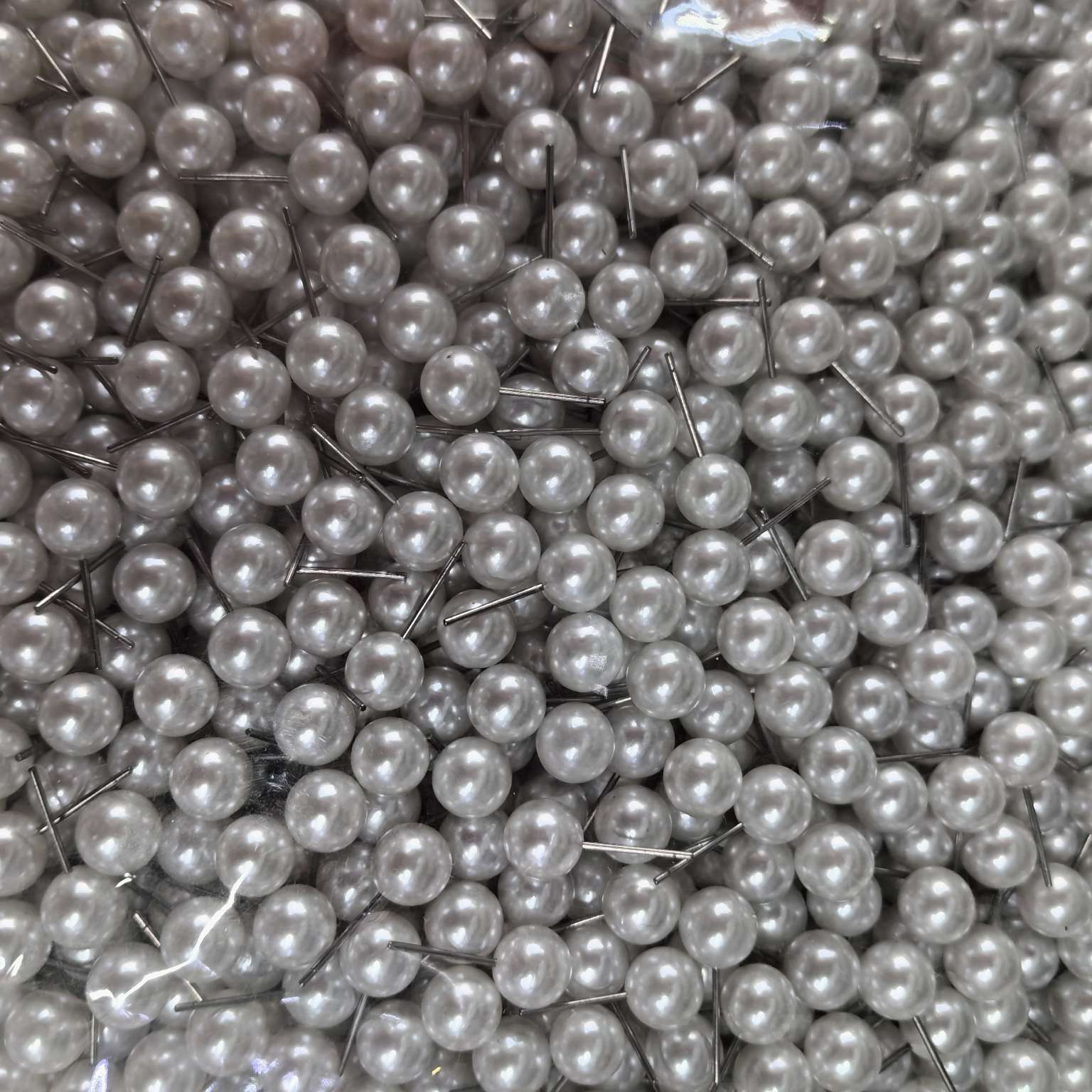 1218 Classic pearl Stud earrings, simple and fashionable earrings, exquisite ladies' jewelry taste, choose high-end pearl stud earrings, women's niche design sense earrings, elegant 2024 new trendy white pearl detail image 4