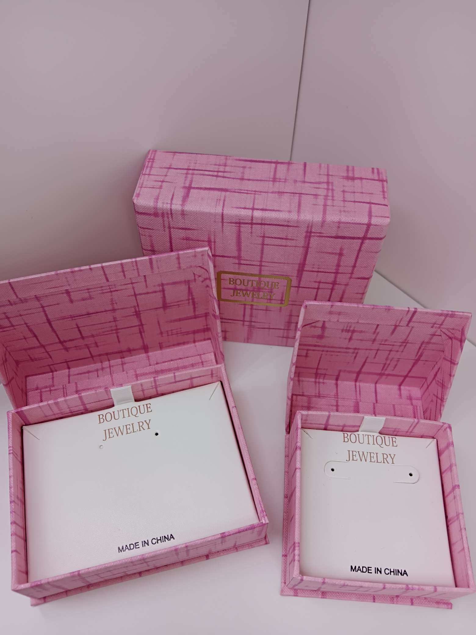 Factory direct sales, mid-to-high-end ear accessory boxes, necklace boxes. Bracelet packaging box, high-end jewelry packaging, exquisite jewelry packaging box, professional packaging design, custom jewelry box packaging based on samples available Application Scenario