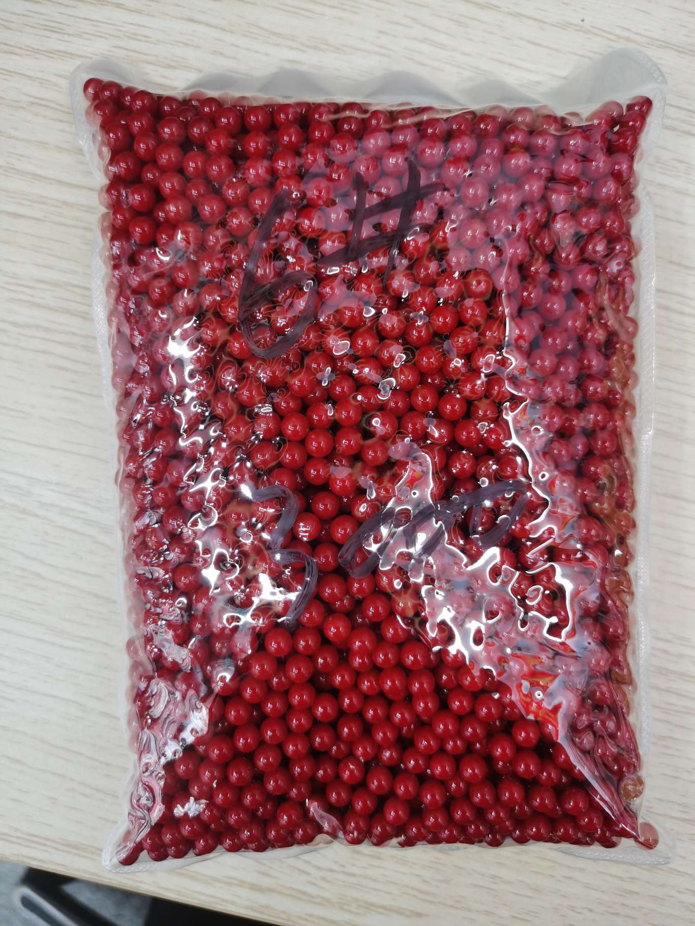 6无孔樱桃红