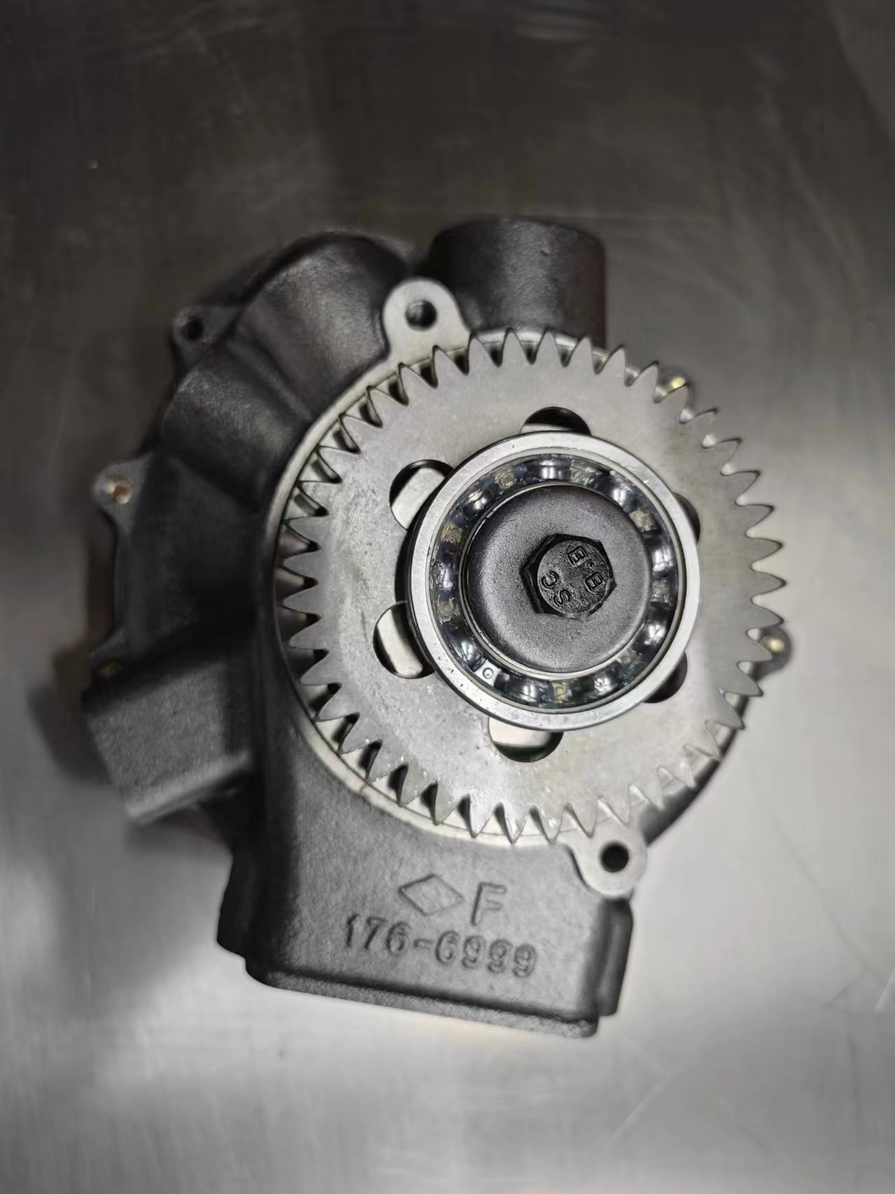 Auto parts for Carter C12 engine cooling water pump 1766999 176-6999