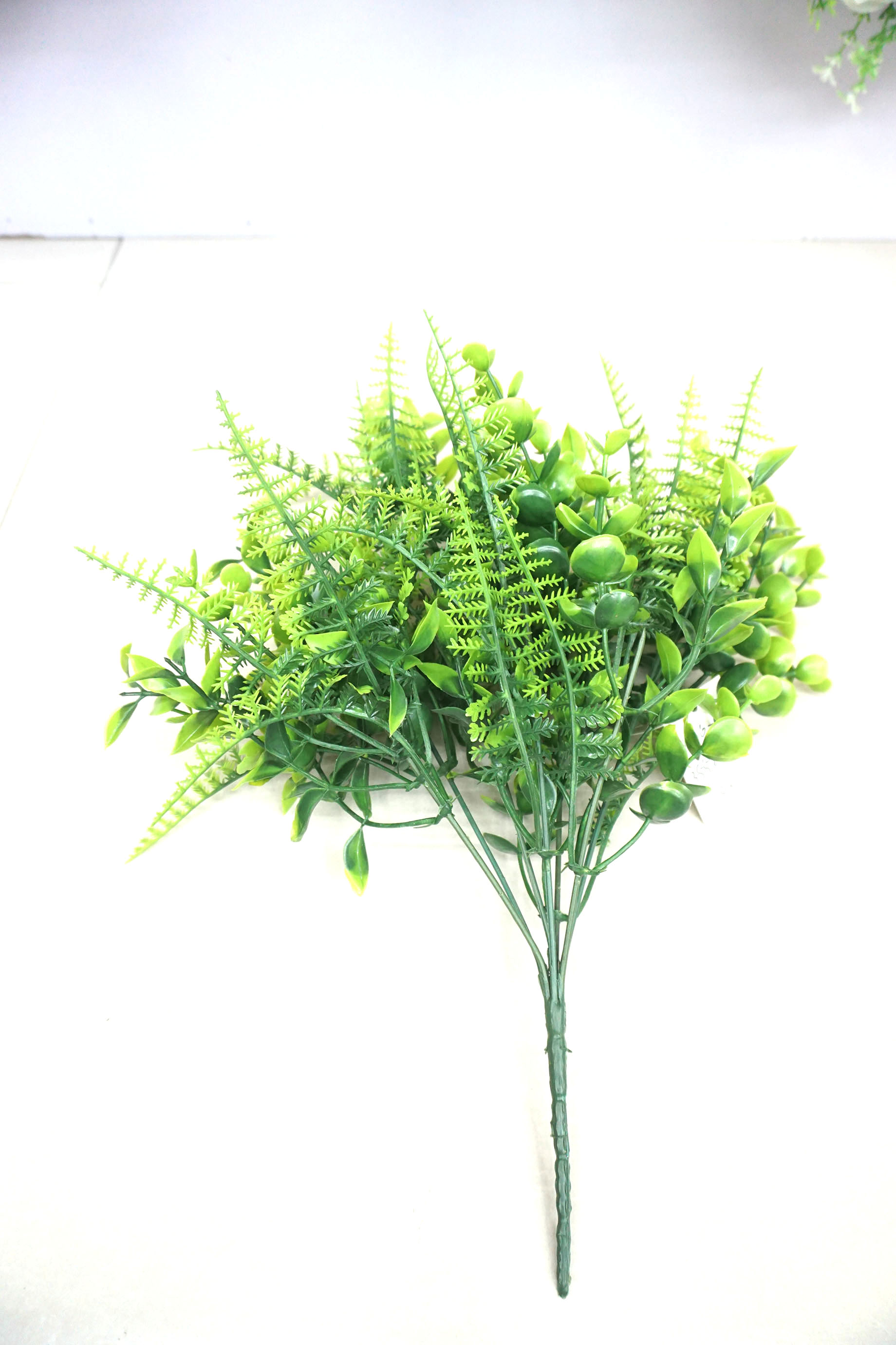 Simulated green plants, simulated branches, ugly grass, super ugly plastic handicrafts, simulated small ornaments Application Scenario