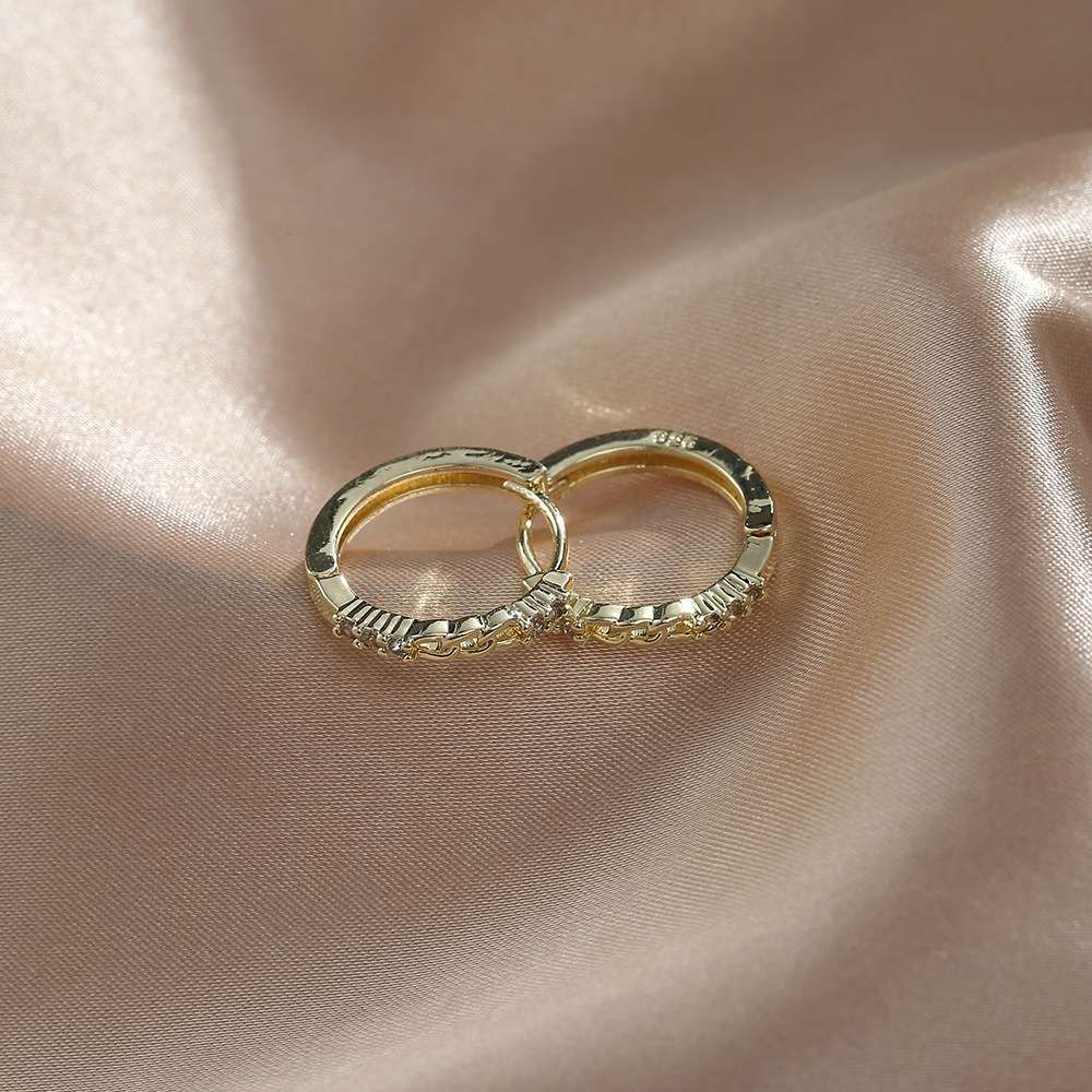 Simple metal earrings, French niche and personalized accessories for women, versatile earrings, European and American zircon earrings, ear buckles, wholesale jewelry accessories, diy jewelry accessories Item Picture