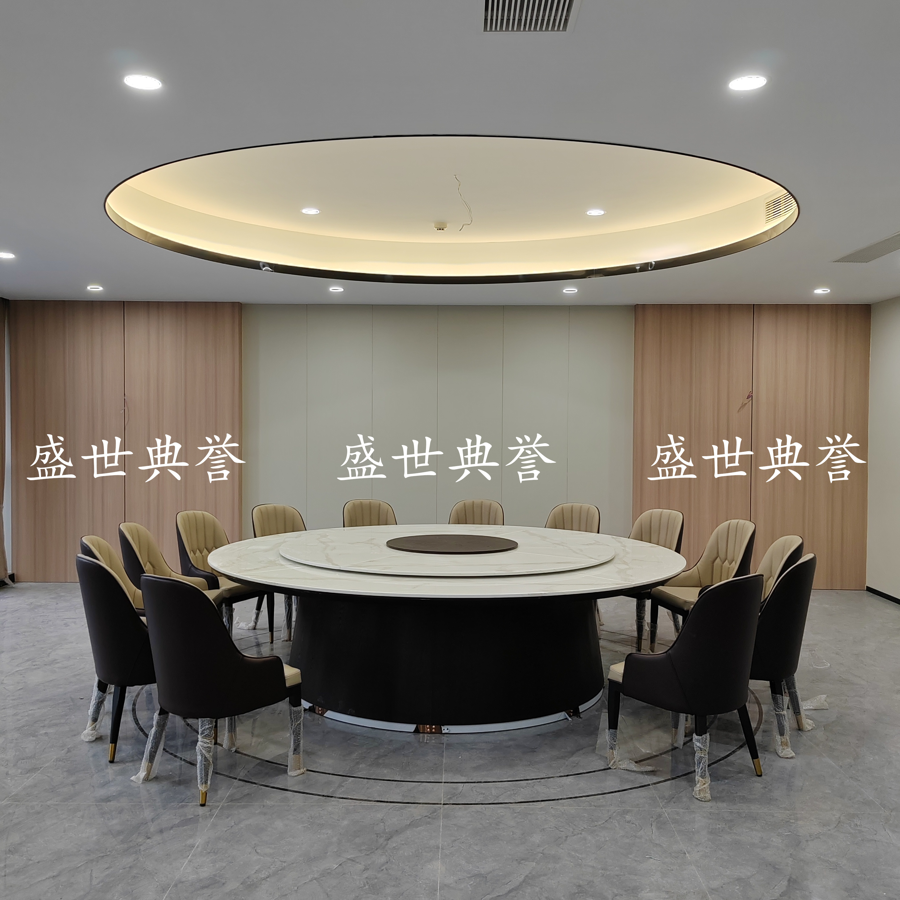 Solid wood dining tables and chairs for private rooms in the banquet center of Qingdao International Hotel, and light luxury dining chairs for the seafood restaurant Item Picture