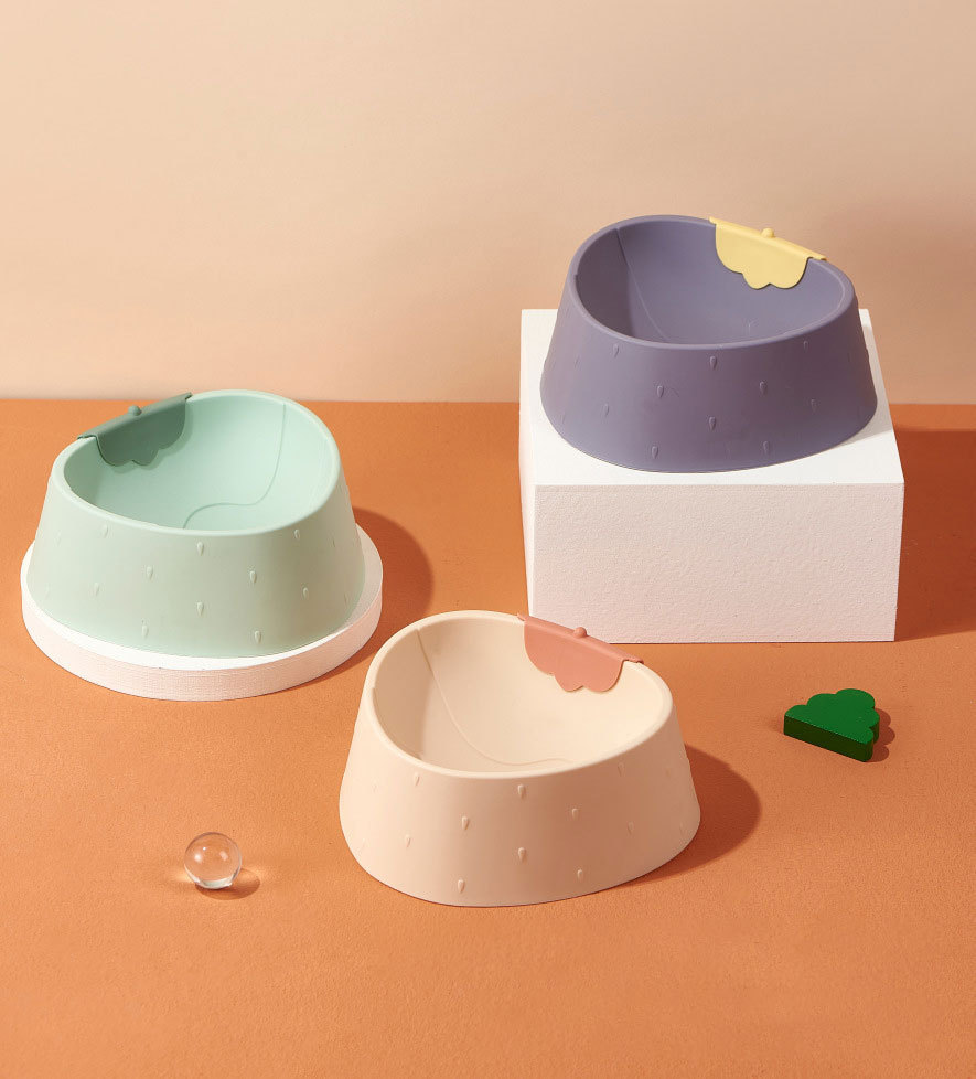 New cartoon strawberry pet plastic single bowl neck guard, anti-knock cat bowl, large-capacity dog food bowl, pet supplies pic 2