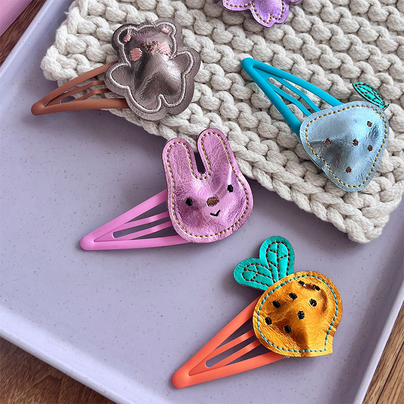 New cute cartoon rabbit wave triangle bb clip, ins girl sweet student bangs clip, children's hair accessory details Picture