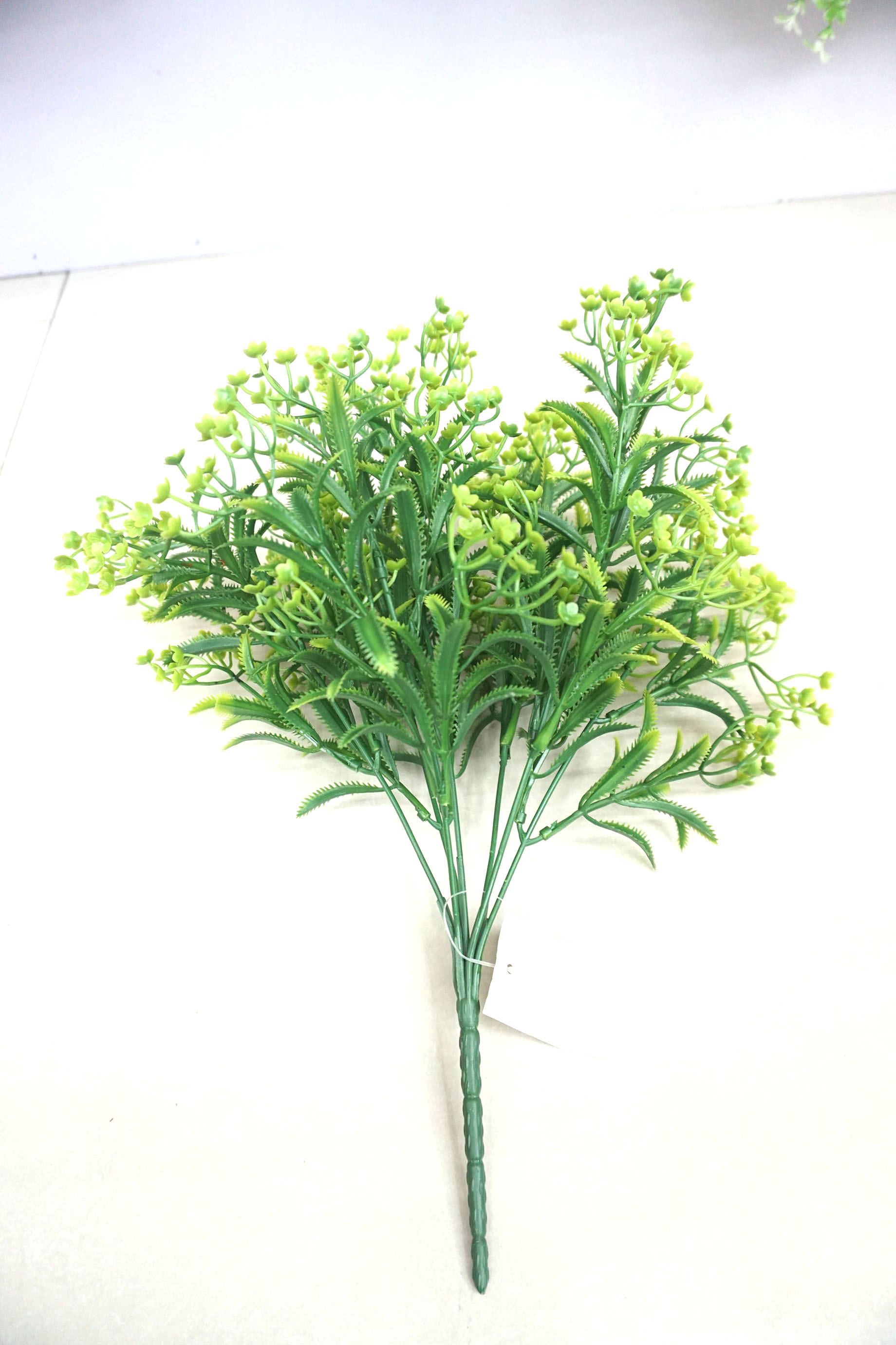 Simulated green plants, simulated branches, ugly grass, super ugly plastic handicrafts, simulated small ornaments Item Picture