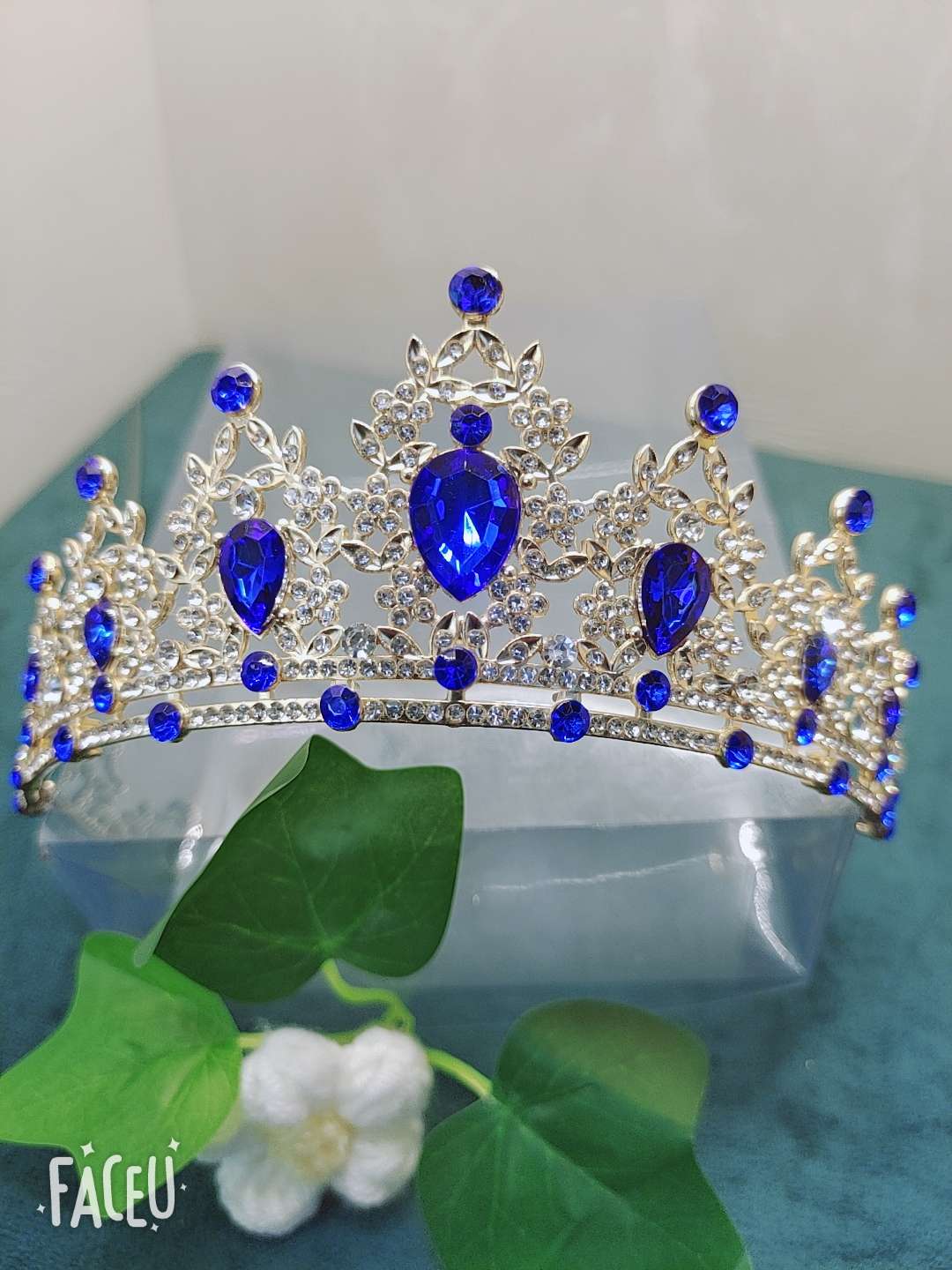 锆石皇冠发饰 高贵头饰 王冠造型 饰品精选 儿童花环款式 可爱皇冠头饰 闪耀珠宝皇冠