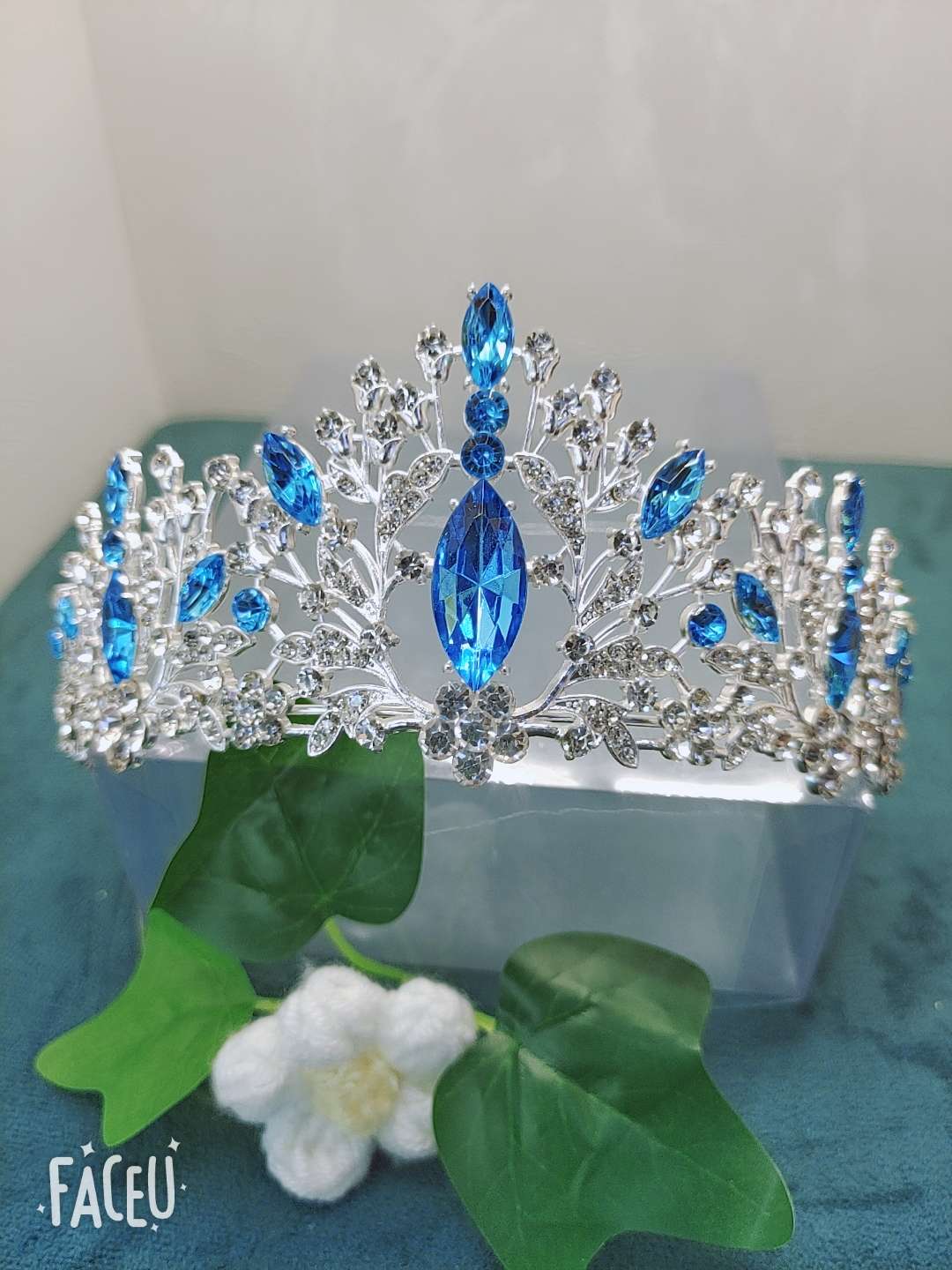 锆石皇冠发饰 高贵头饰 王冠饰品 儿童花环头饰 优雅皇冠头饰 精致发饰皇冠款式详情图2