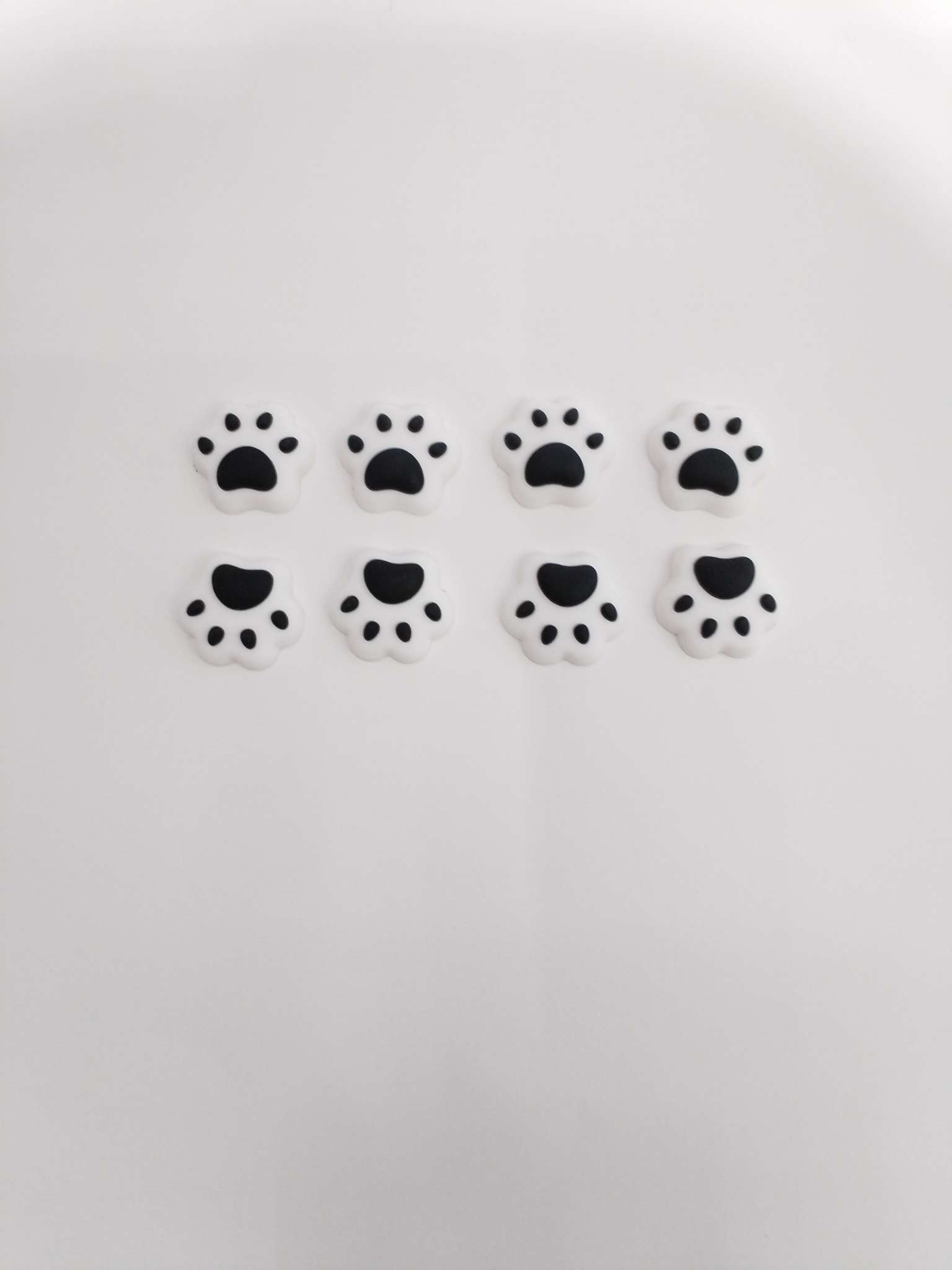 PVC soft rubber jewelry accessories, cartoon cat paw and bear paw patches, hair clip jewelry accessories, phone case fridge magnets, crocs decoration.
