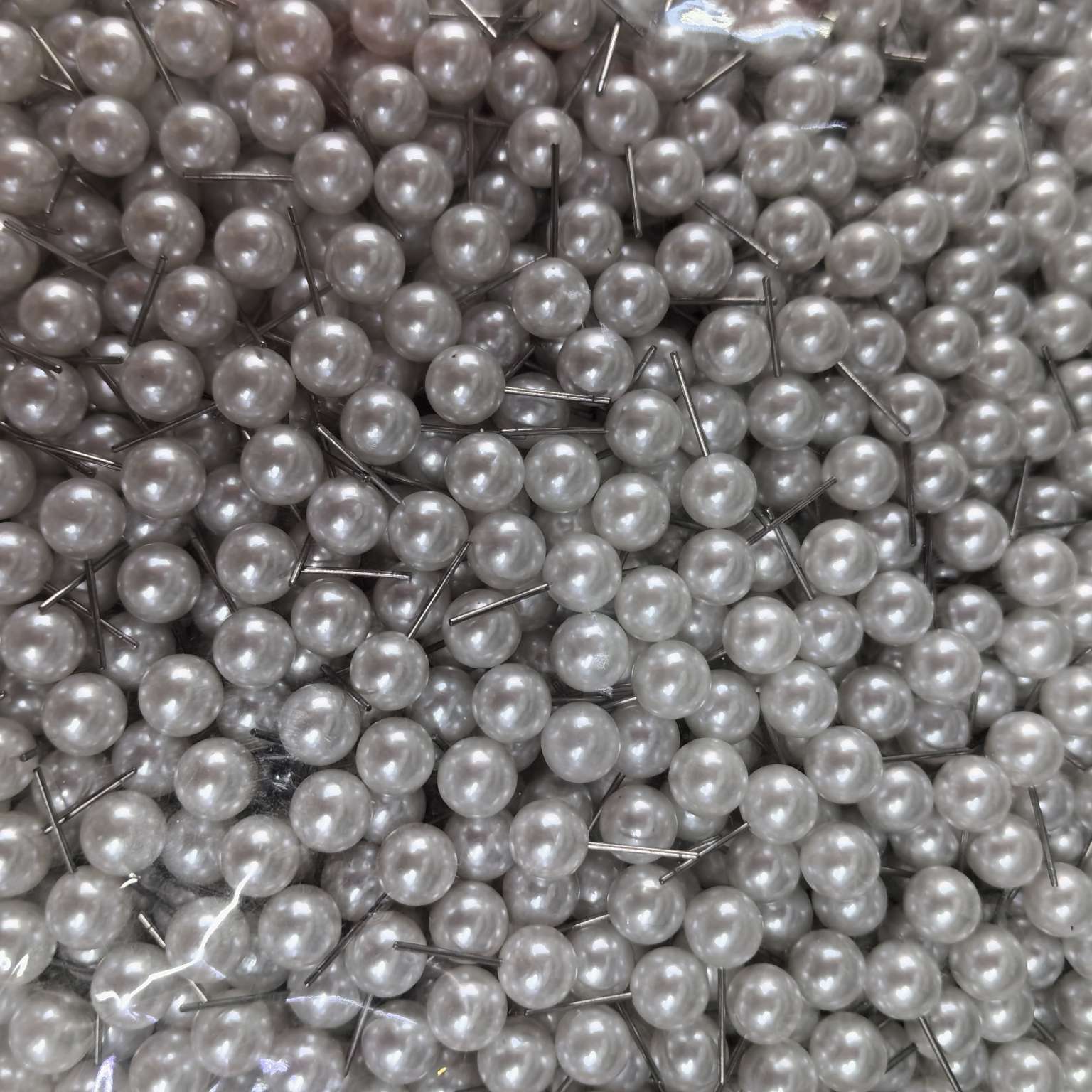 1218 Classic pearl Stud earrings, simple and fashionable earrings, exquisite ladies' jewelry taste, choose high-end pearl stud earrings, women's niche design sense earrings, elegant 2024 new trendy white pearl detail image 2