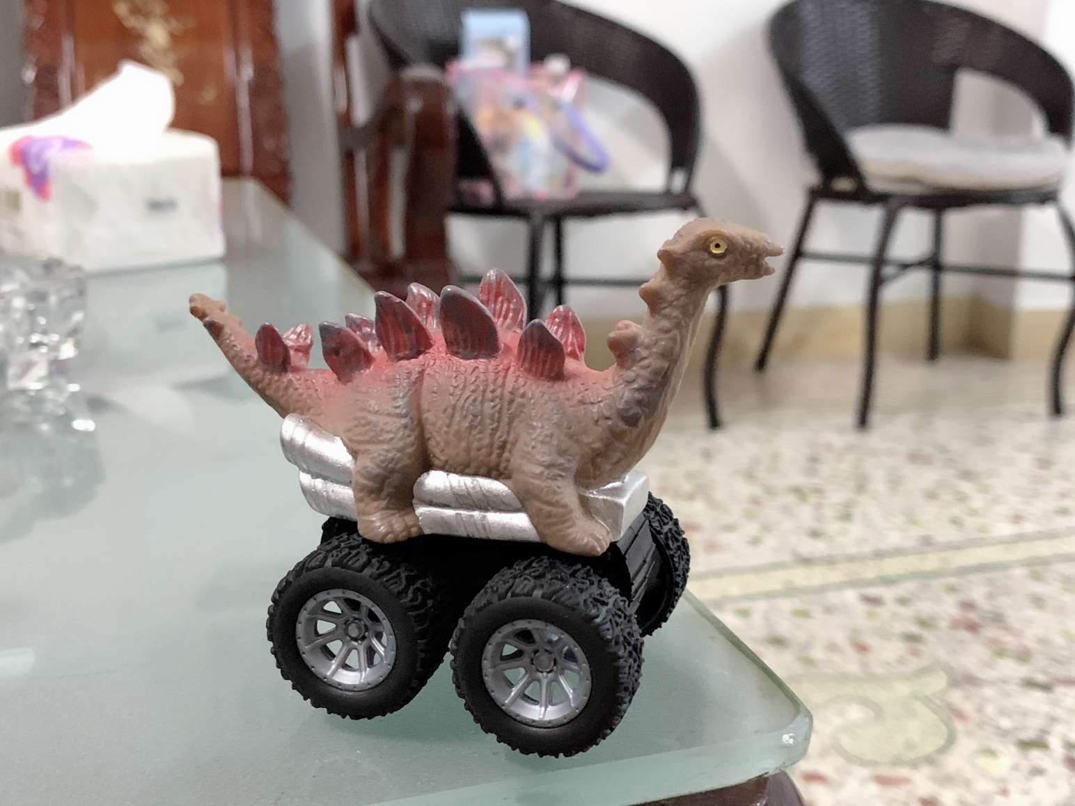 糖胶回力恐龙车，霸王龙长颈龙三角龙多款混装，款式新颖详情图4