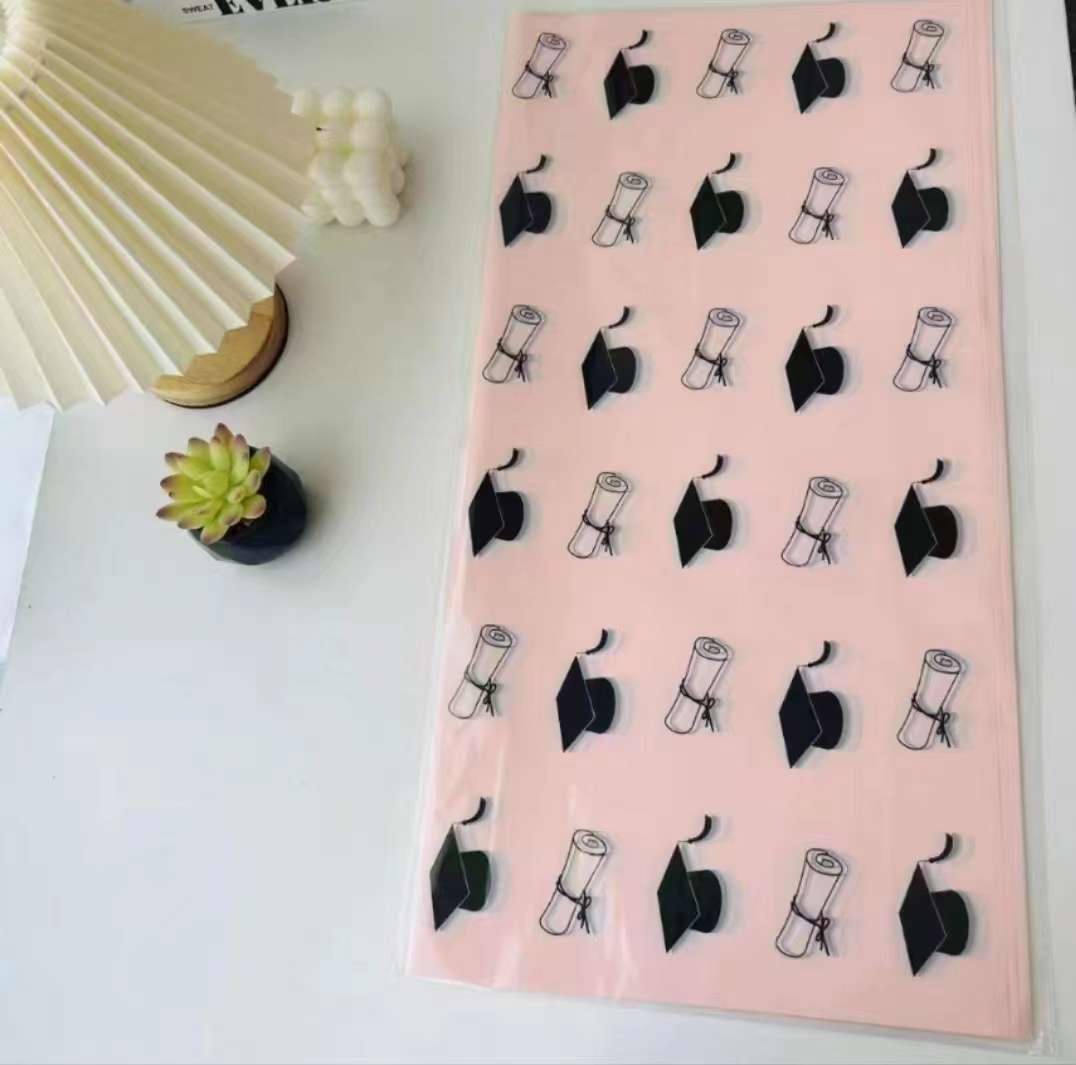 Fresh and artificial flower packaging paper is suitable for packaging all kinds of goods. It is of high quality. Other packaging paper is green and environmentally friendly. Graduation season detail image 4