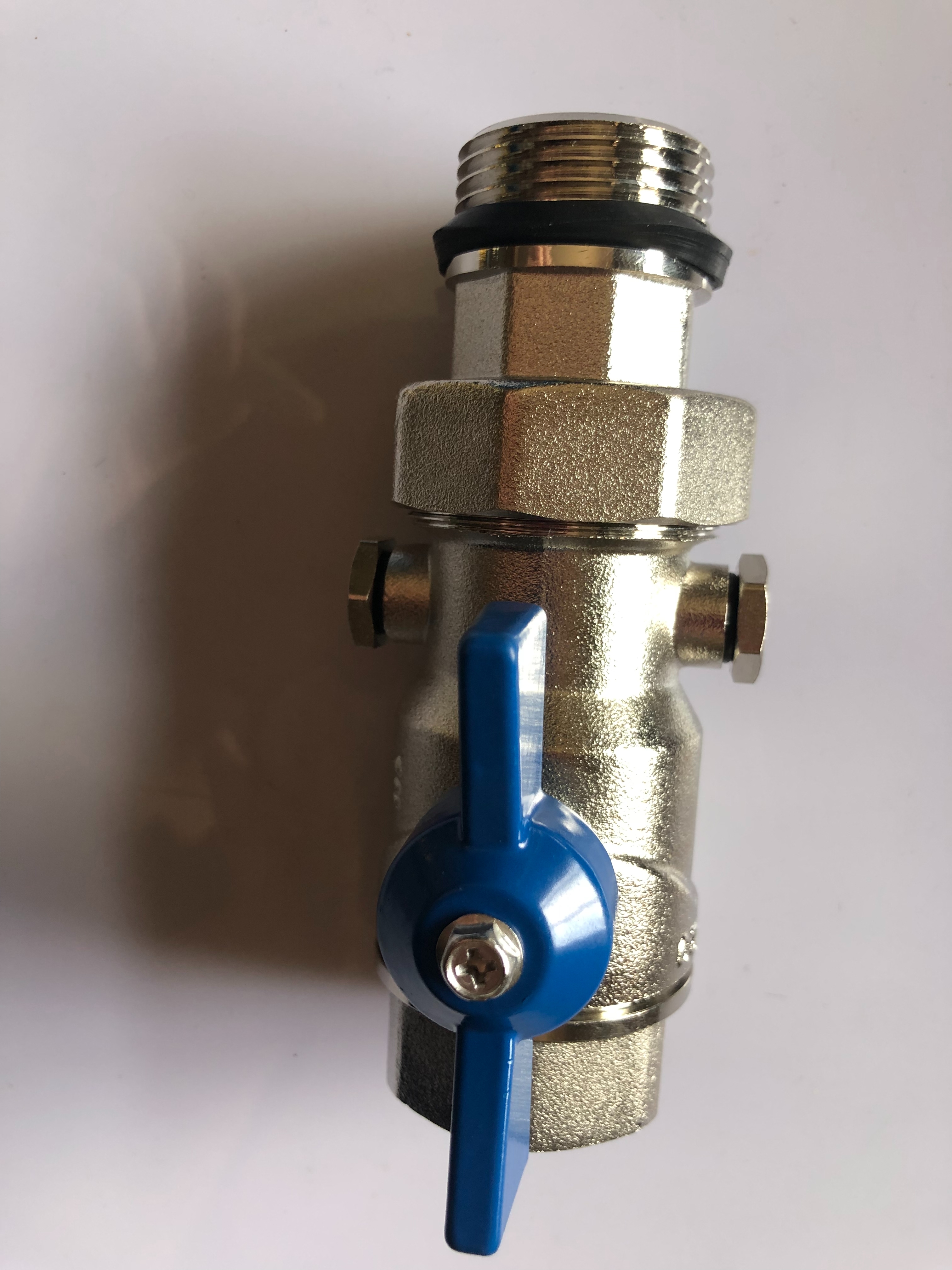 智能地暖分水器产品图