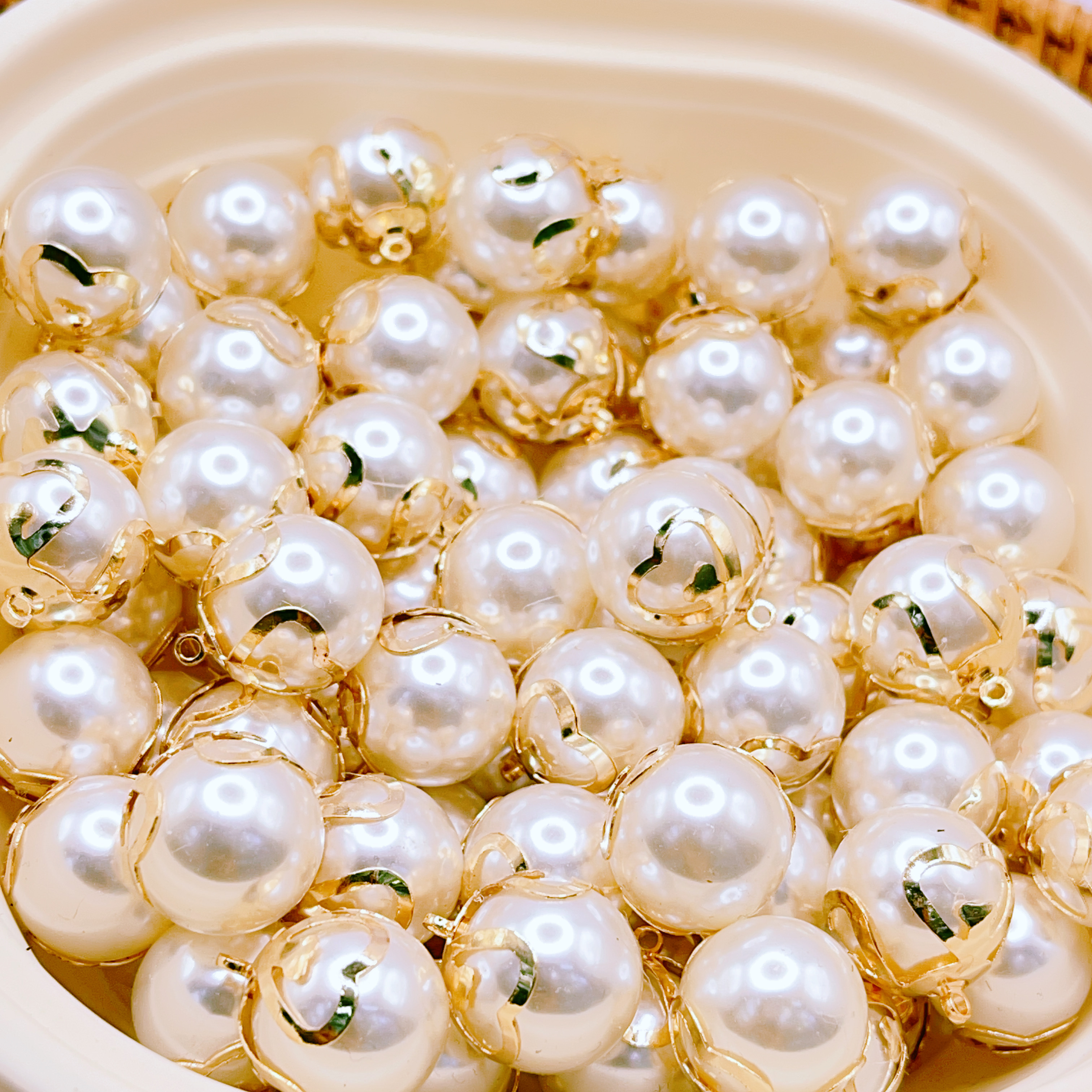 锆石吊坠/佛祖头像项链/不锈钢吊坠/小鱼吊坠/吊坠白底实物图