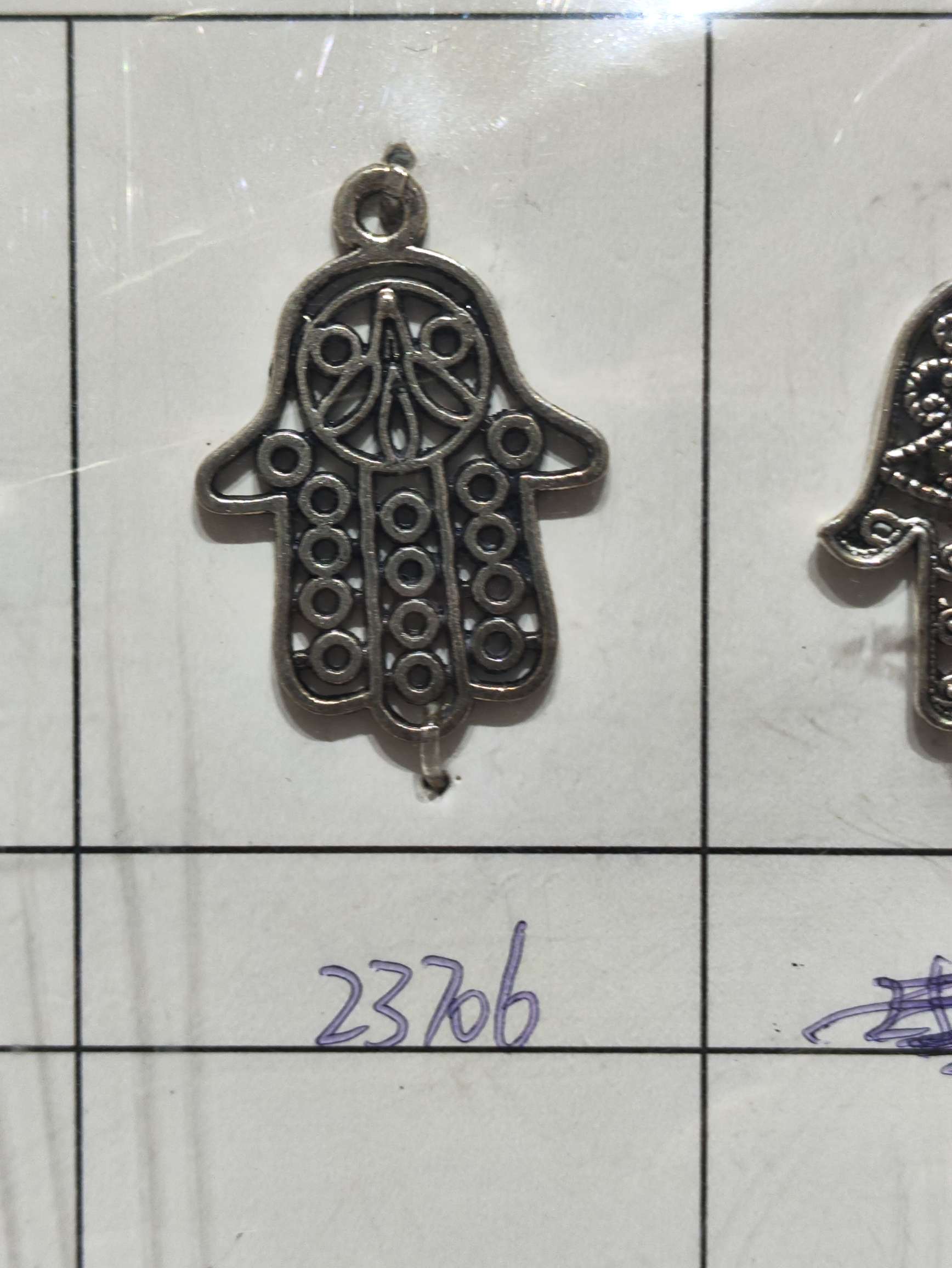 Factory direct sales of Devil's Eye palm diy handcrafted alloy accessories Item Picture