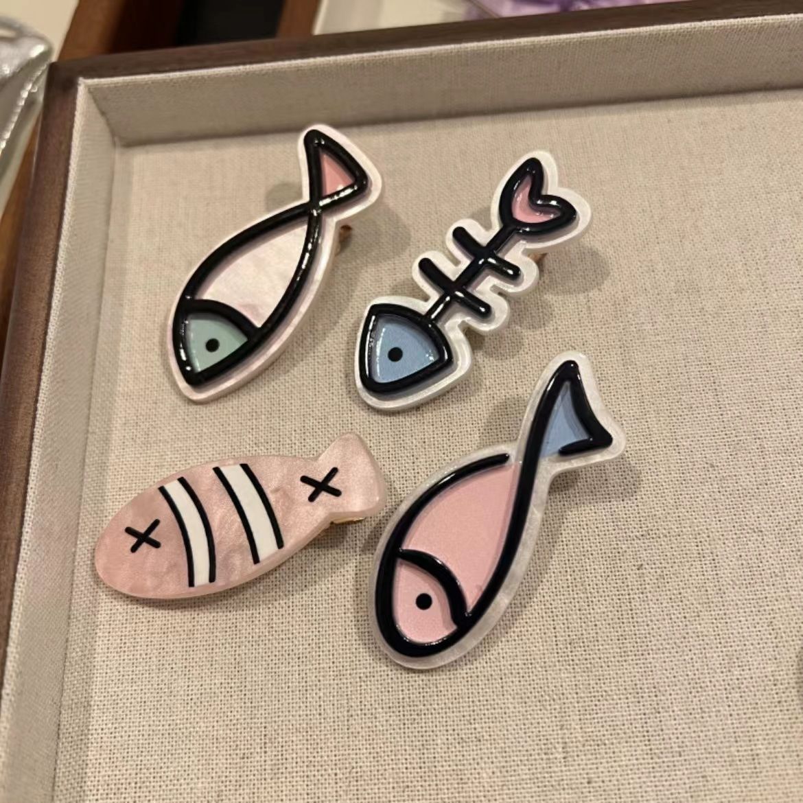 Ocean Series Small Fish Bone Hair Clips, ins Girl bangs Clips, hair clip edge clips, Dopamine Fun Clips Item Picture