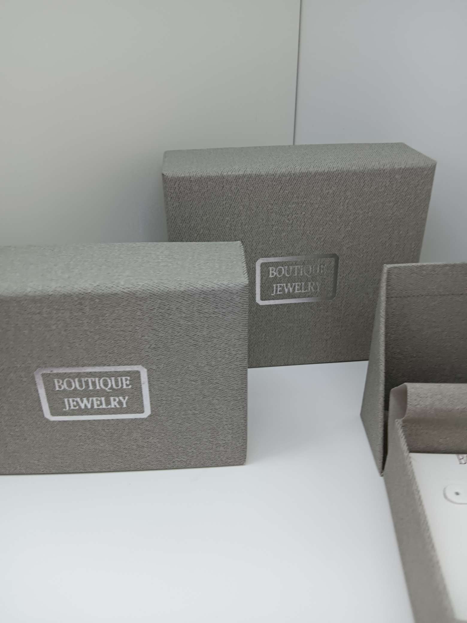 Earring box, bracelet packaging box, exquisite accessory packaging box, jewelry packaging to protect precious accessories from damage detail image 2