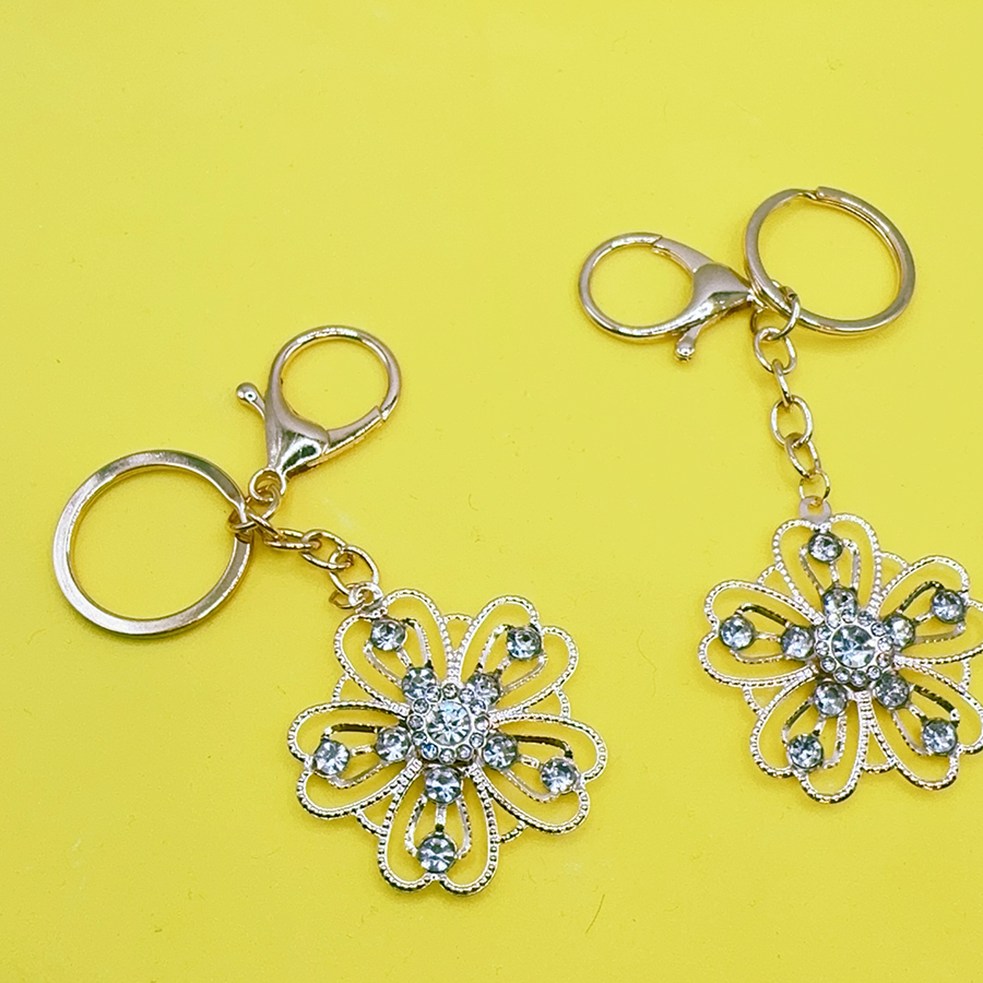 Creative keychains, bag decorations, small pendants, festival party gifts, keychains, clothing, shoes, hats, accessories, car key pendants, keychains