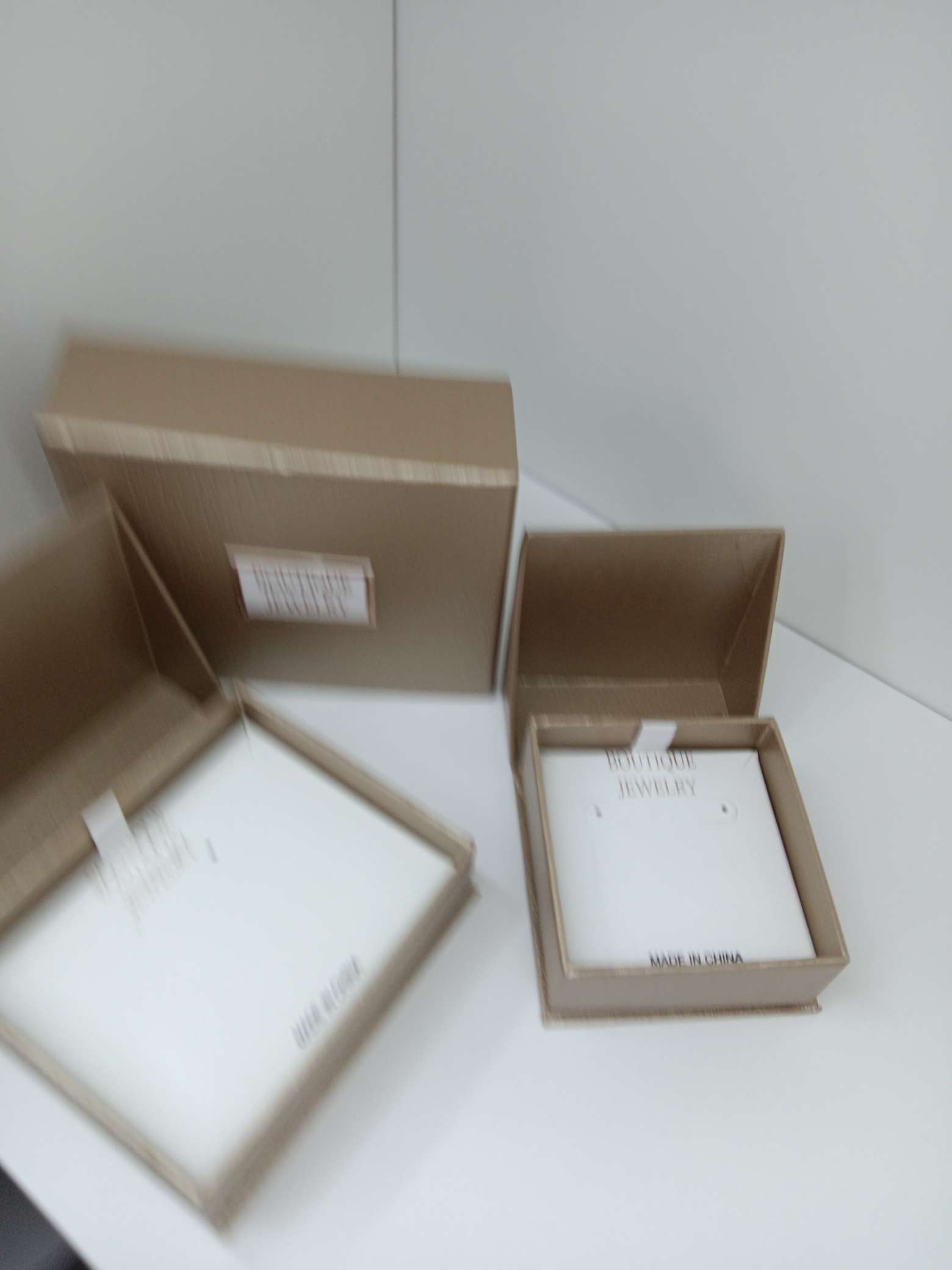 Earpiece box packaging, high-end accessory packaging box, jewelry packaging box, professional packaging design, exquisite and durable packaging
