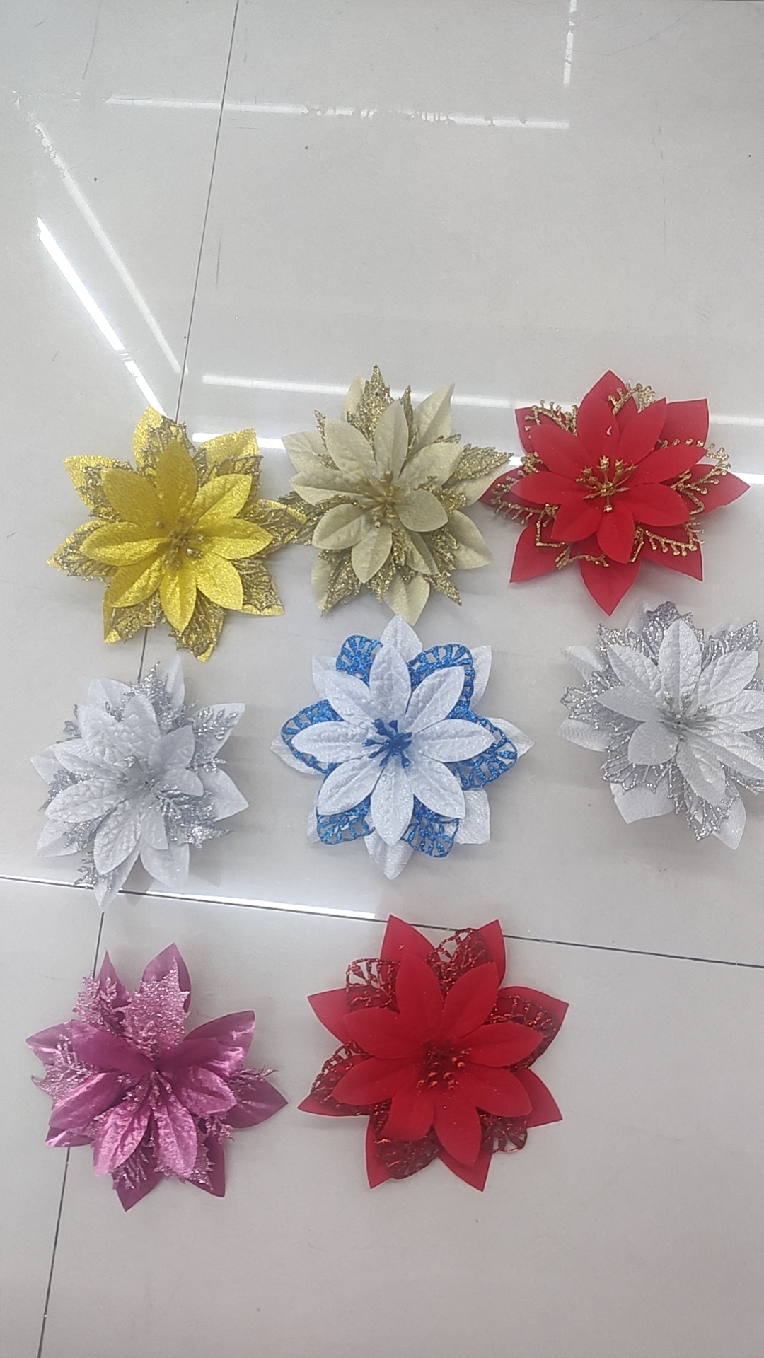 New Christmas flower simulation flower heads, festive home simulation flower ornaments, plastic flower decorations details Picture