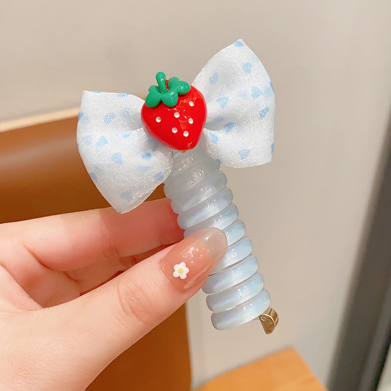 Children's cartoon hair bands, telephone line headbands, girls' braiding gadgets, cute bubble braids, high-elastic hair bands Application Scenario