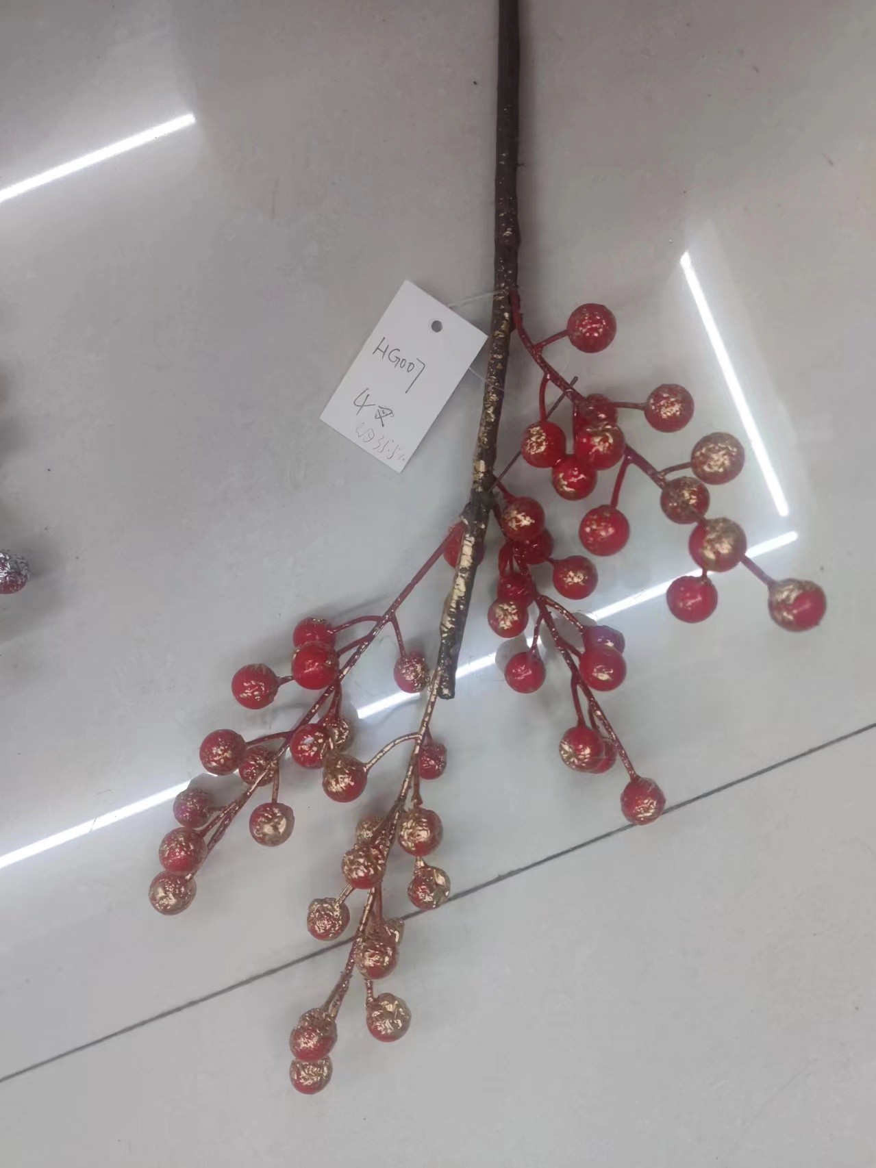 2024 Simulation Flower Decorative Red Fruit Figurine, Celebration and Joy Figurine, Red Fruit Holly, Prosperity Figurine, 4 heads, 6 heads, 12 Application Scenario